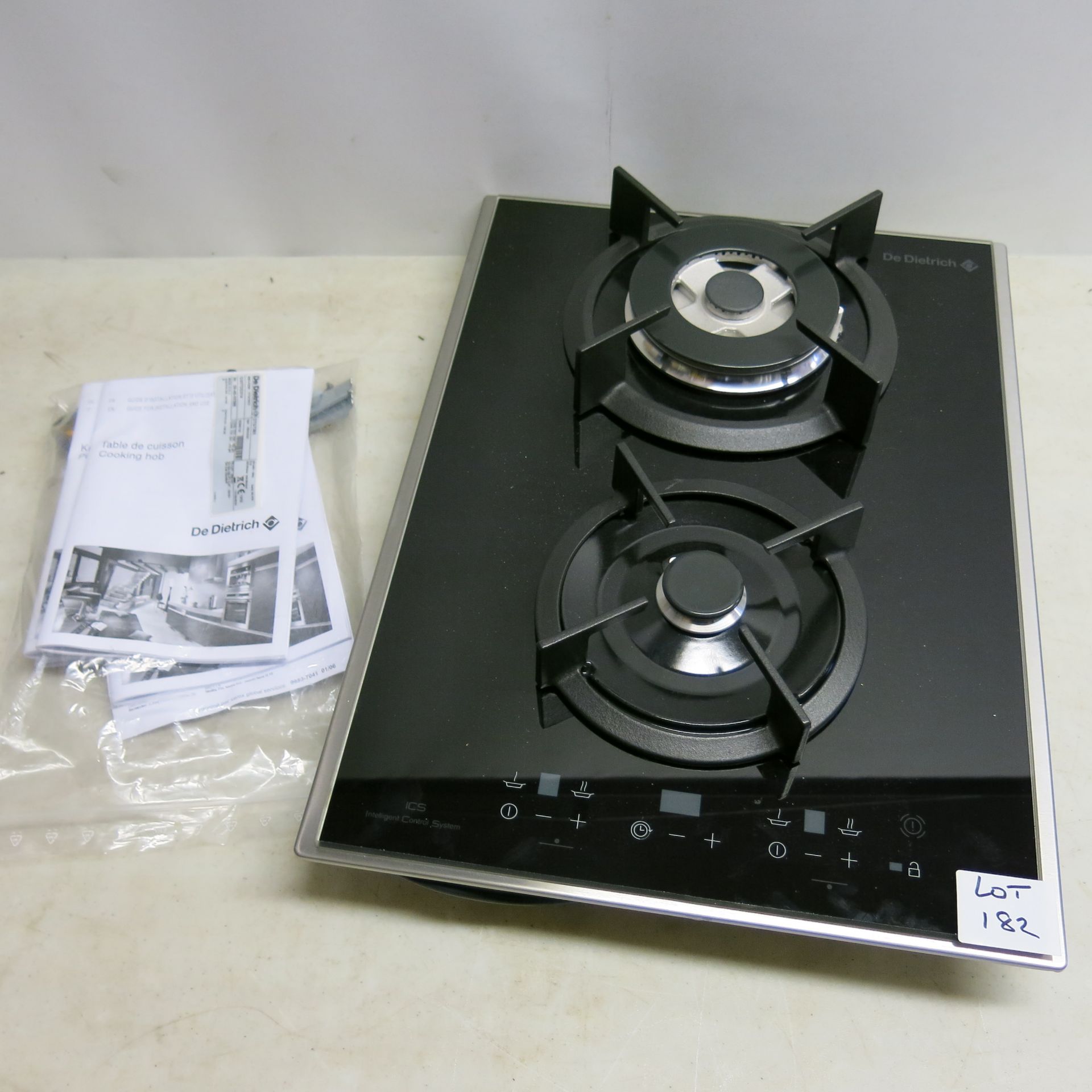 De Dietrich 2 Ring Gas Hob with ICS, Model DTG738X3. Size 38cm x 52cm. New/Ex Display.