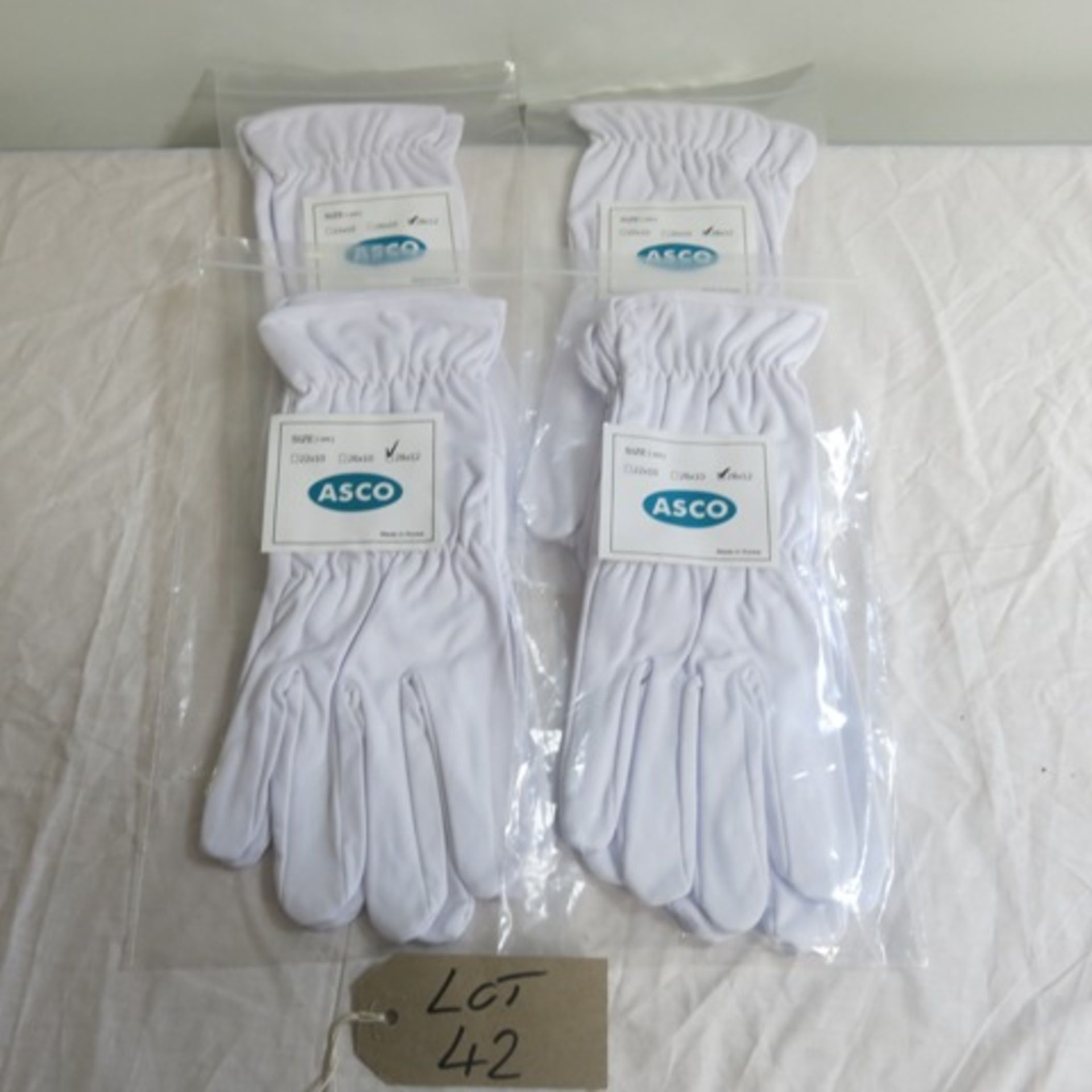 4 x New/Packaged Pairs or Asco Handling Gloves. Size 28 x 12cm.