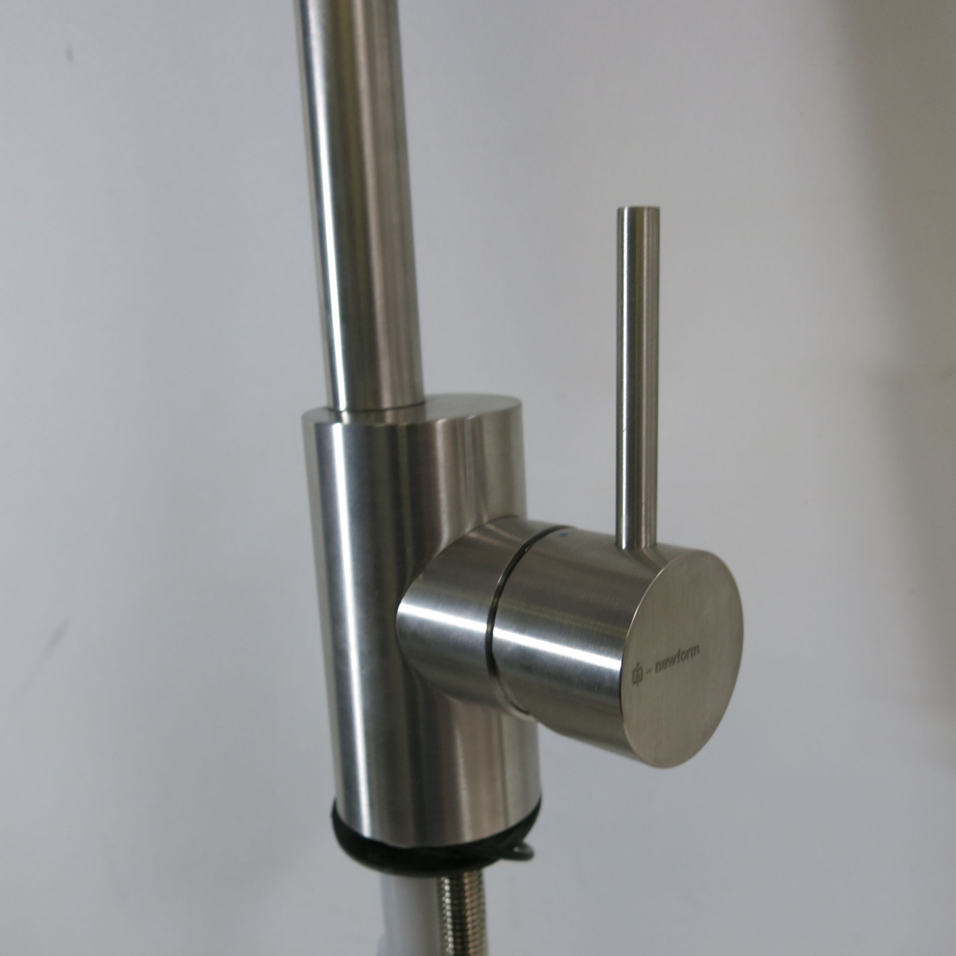 Newform 68625 Kitchen Mixer Tap. Ex Display As Viewed. - Image 3 of 4