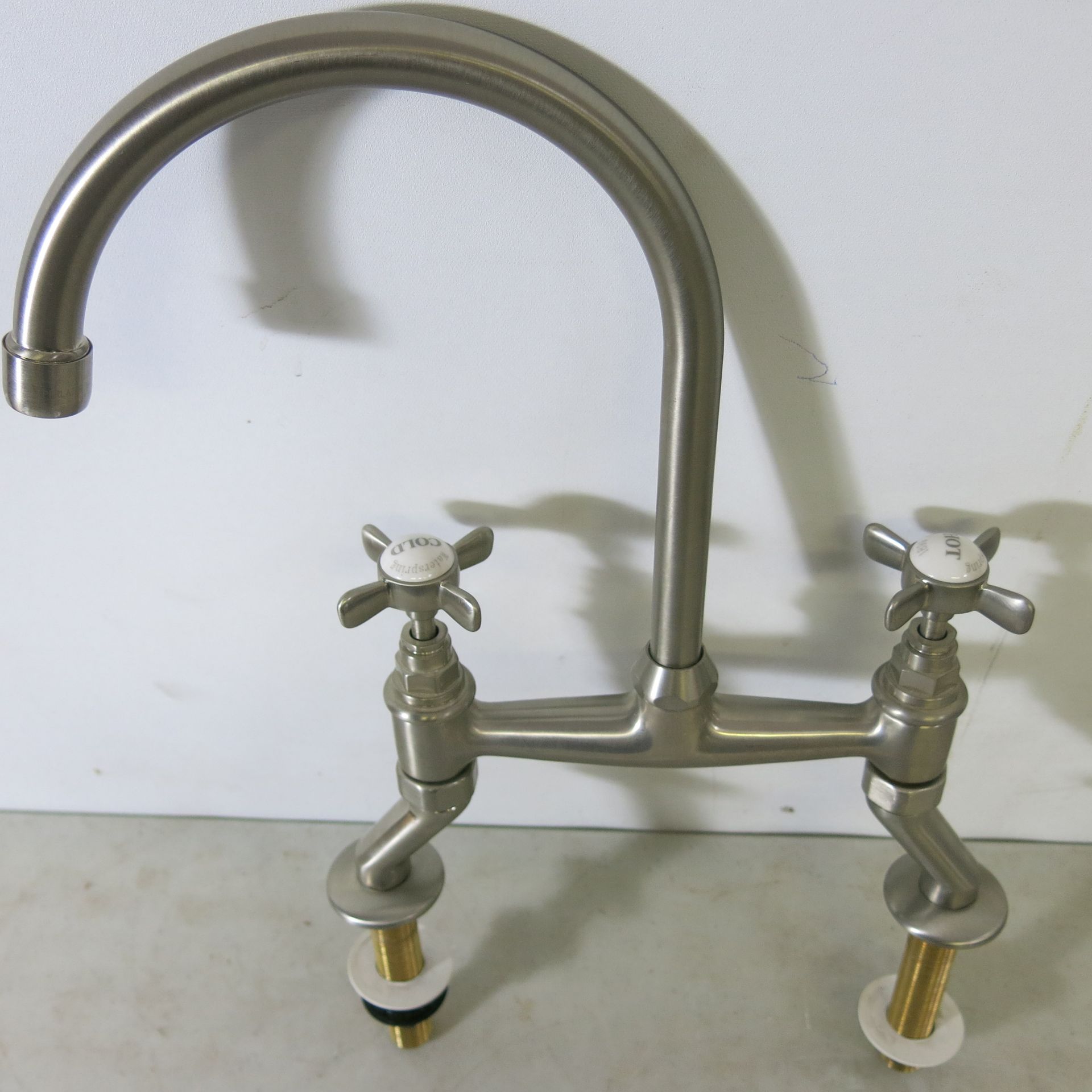 Waterspring Per Lator Hot & Cold Mixer Tap with Swan Neck & Swivel Spout. Ex Display/As Viewed. - Image 2 of 2