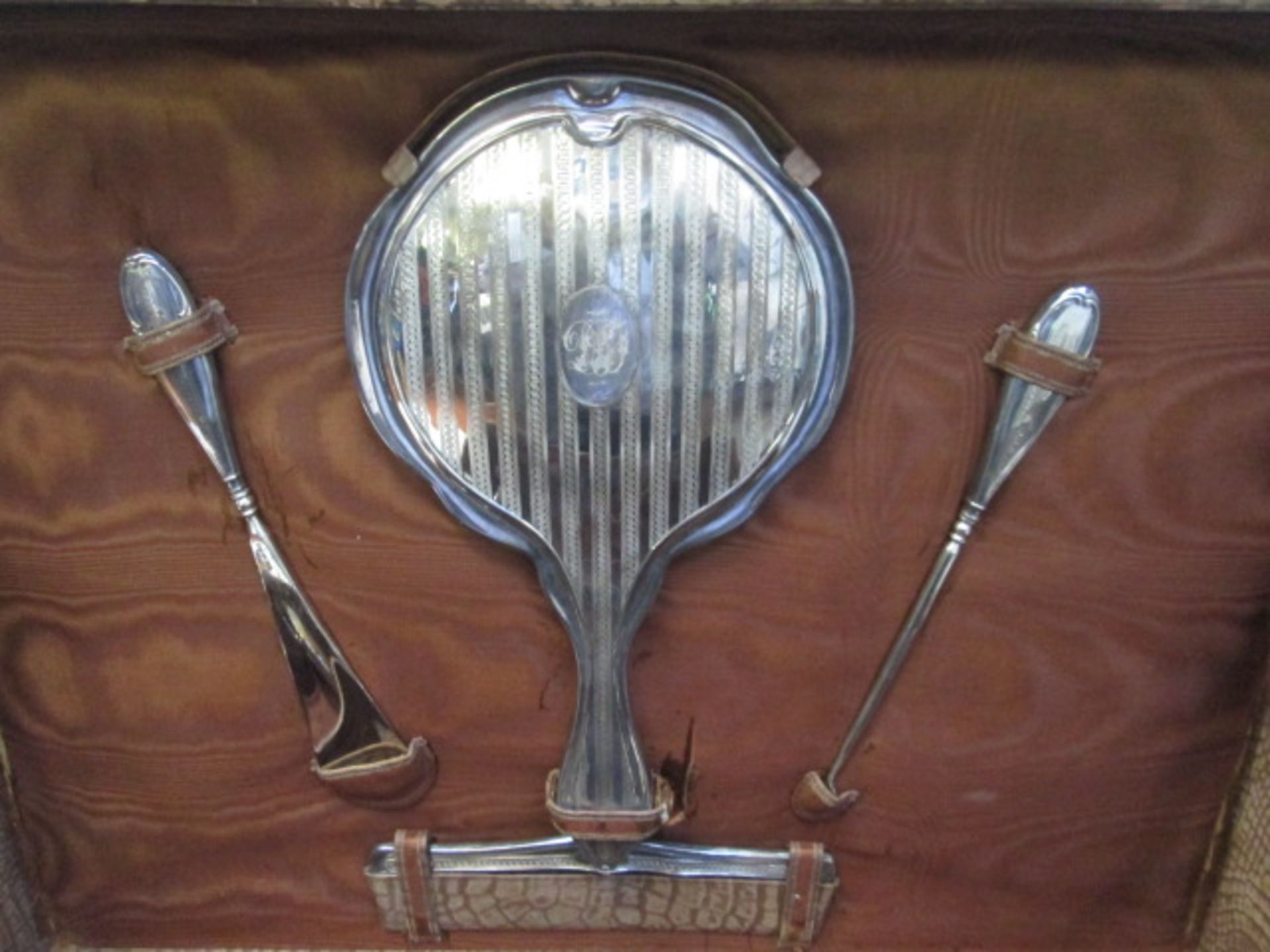 Silver 9 Piece Travelling Companion Set To Include: Mirror, Clothes Brush, Comb, Hair Brush, Perfume - Image 3 of 8