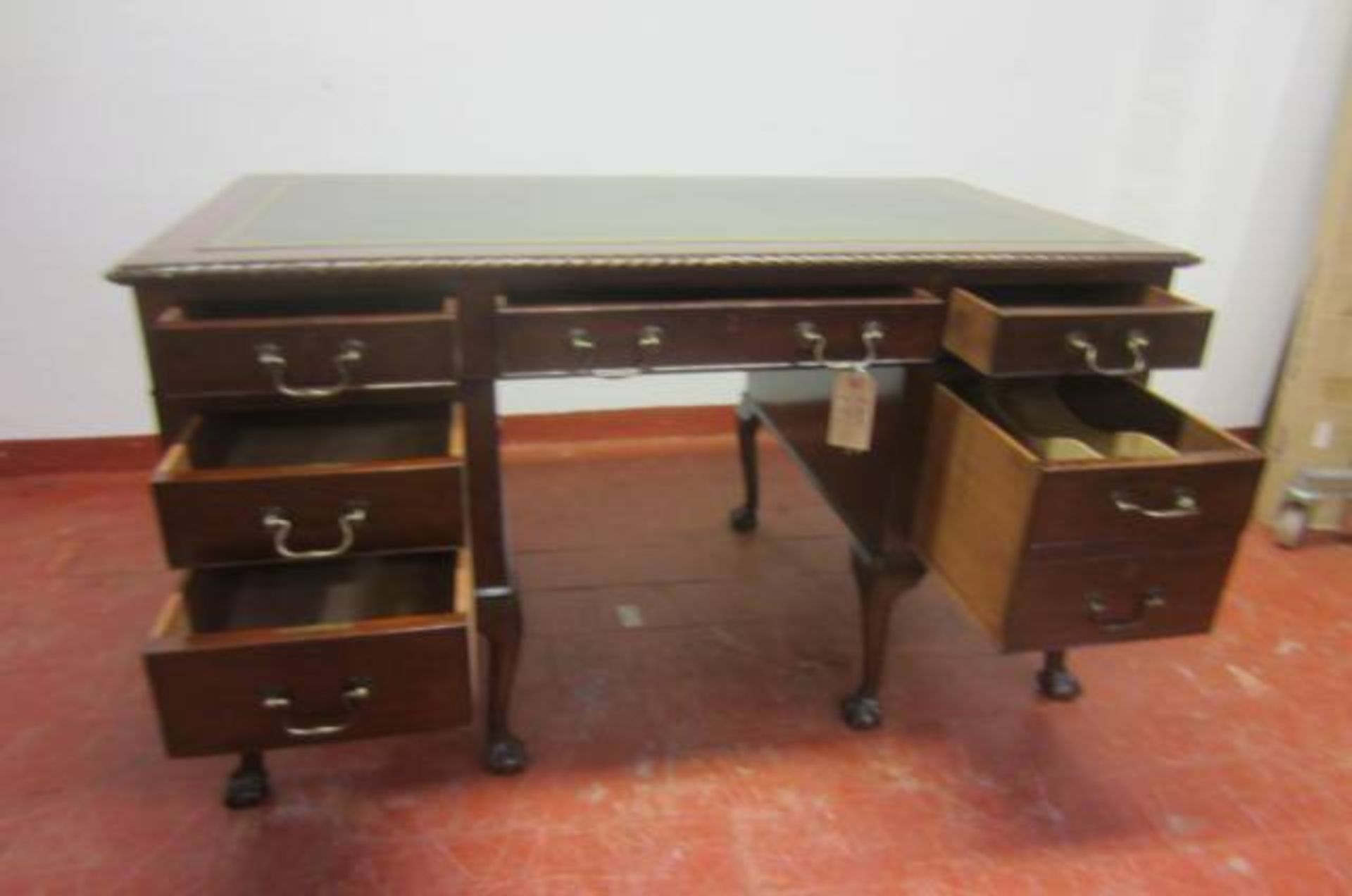 An Edwardian Mahogany, Double Pedestal Desk with 7 Drawers & Leather Insert Top on Ball & Claw Feet. - Image 8 of 16