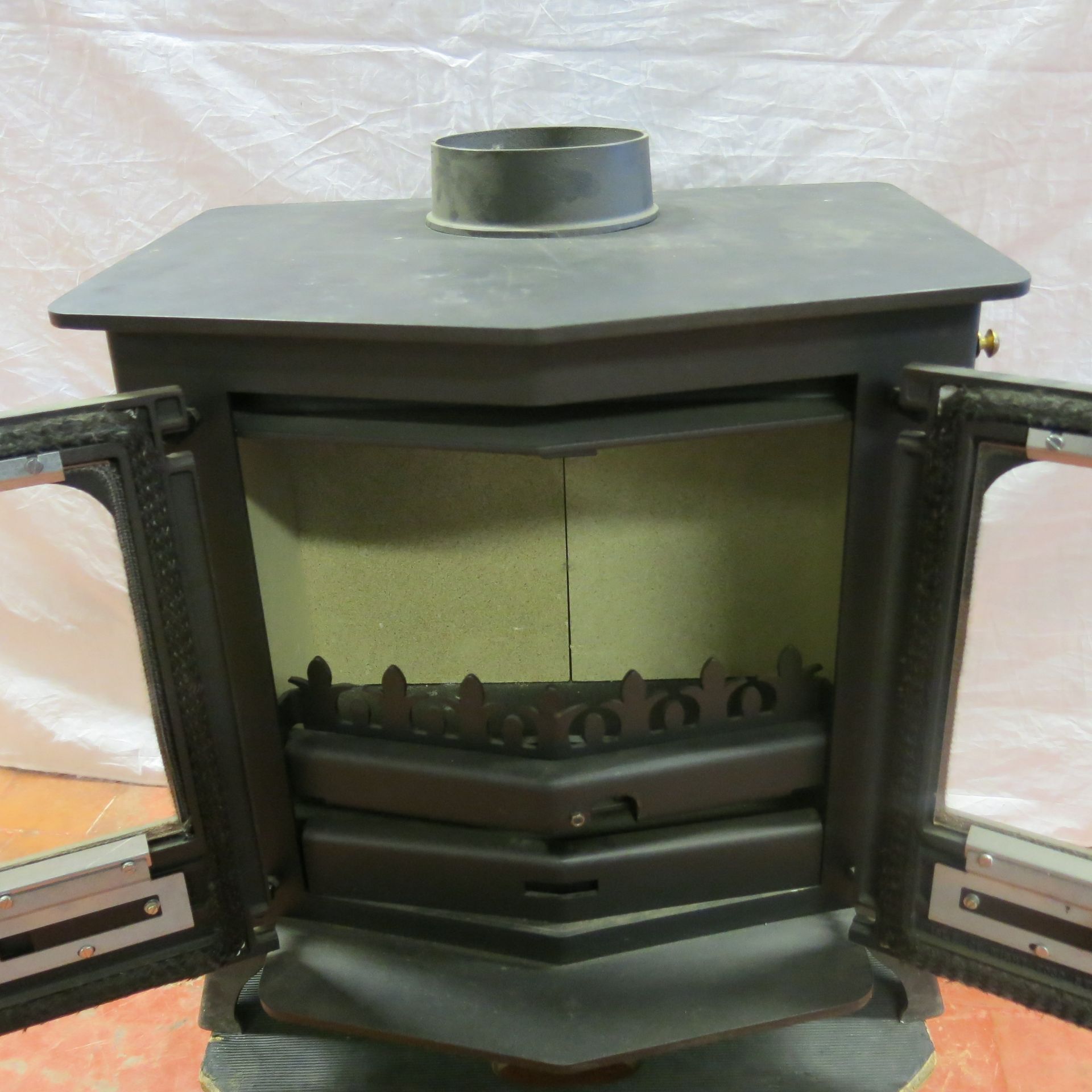 Charnwood Country 12, Wood Burning Stove, Heat Output 12KW (As Viewed) - Image 3 of 6