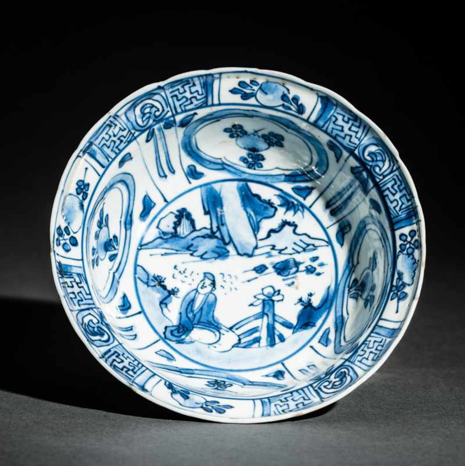 KLEINE SCHALE Blauweißes Porzellan, China. Ming-Dynastie, Wanli (1573 - 1619)Diese Schale trägt - Image 2 of 4