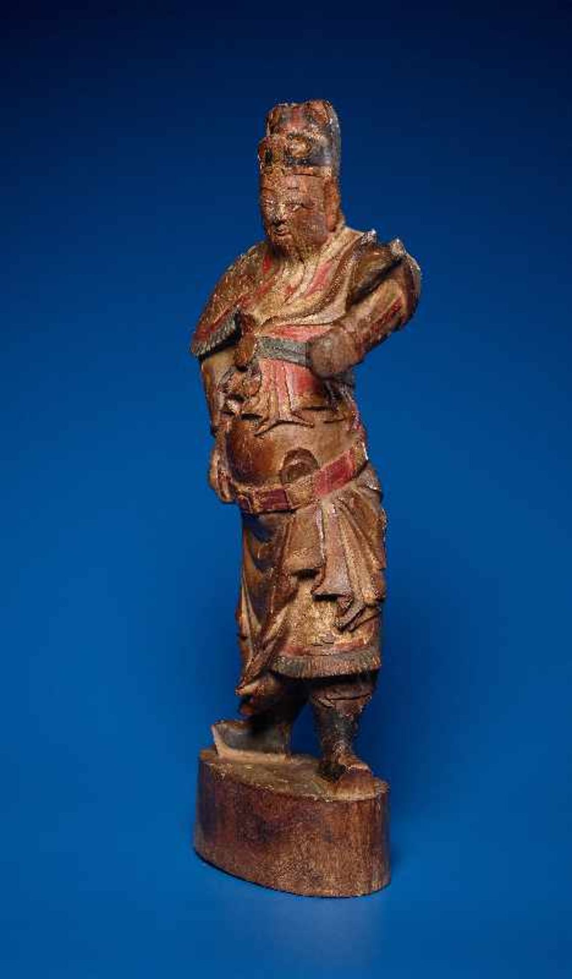 ZWEI GOTTHEITEN Holz mit Farben und Vergoldung. China, sp. Qing-Dynastie, 19. Jh. Zwei Figuren aus - Image 8 of 9