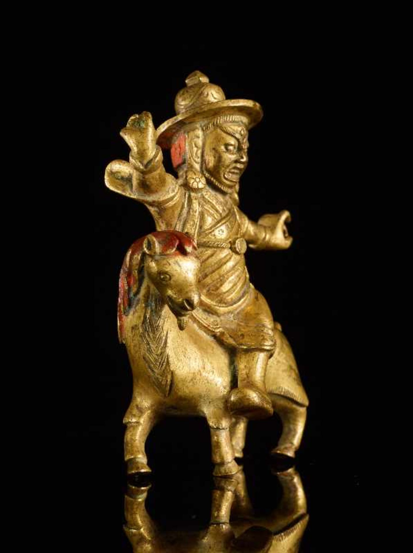 DAMCAN AUF ZIEGENBOCK Feuervergoldete Bronze. Tibet, 18. Jh. Sehr nette kleine, zur Gänze vergoldete - Image 4 of 6