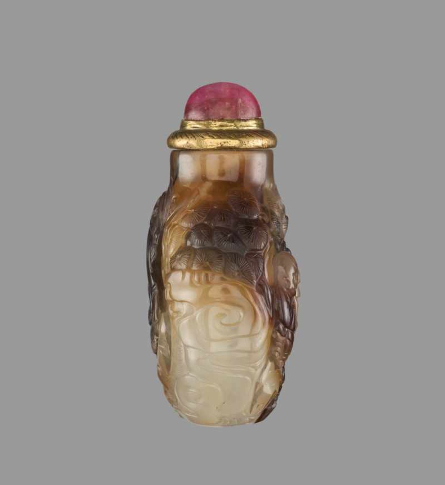 AN AGATE ‘BODHIDHARMA’ SNUFF BOTTLE, SUZHOU, SCHOOL OF ZHITING Agate, of various tones from - Image 4 of 6