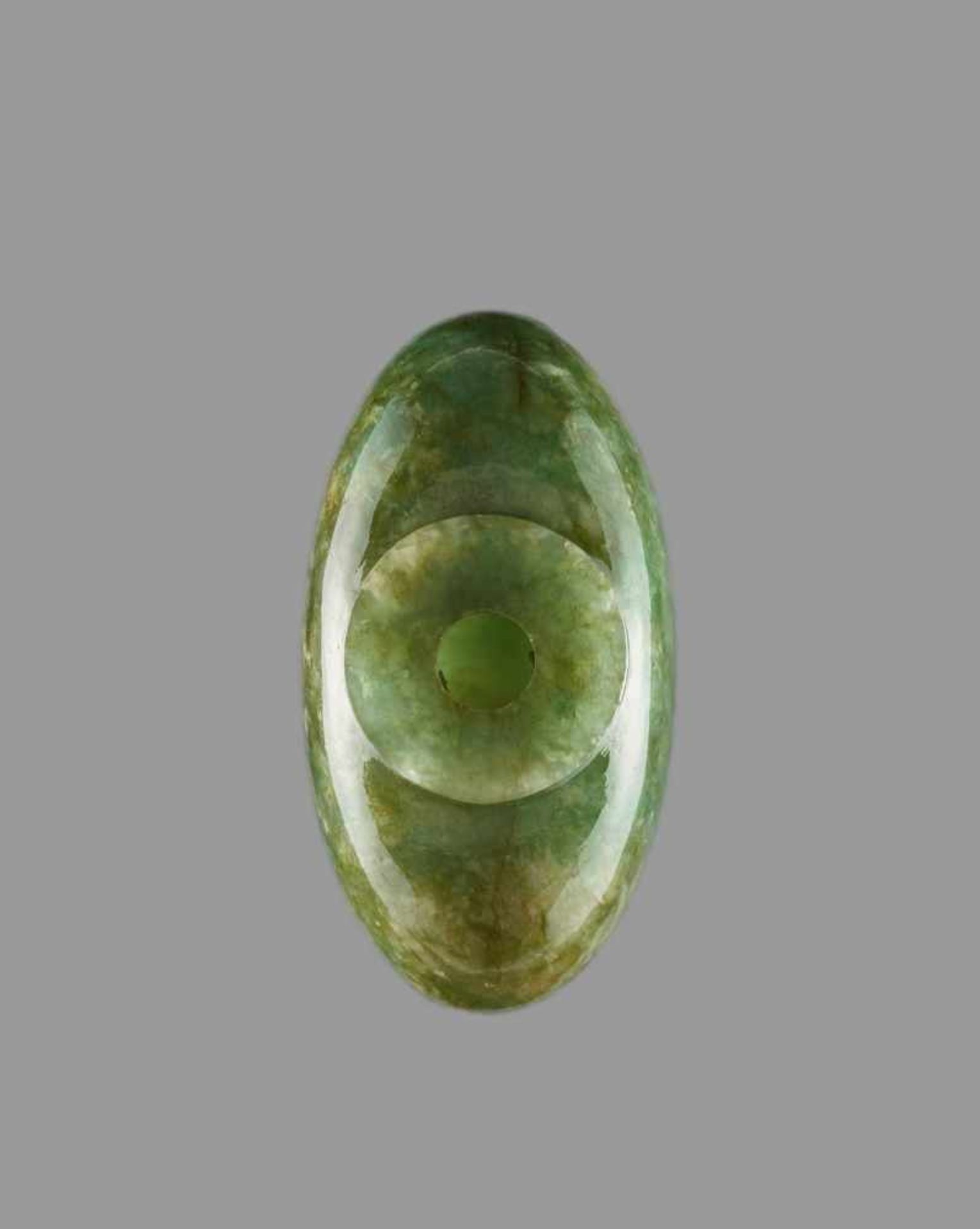 AN APPLE-GREEN JADEITE SNUFF BOTTLE WITH IRIDESCENT SILVERY STREAKS Mottled jadeite with a well- - Image 5 of 6