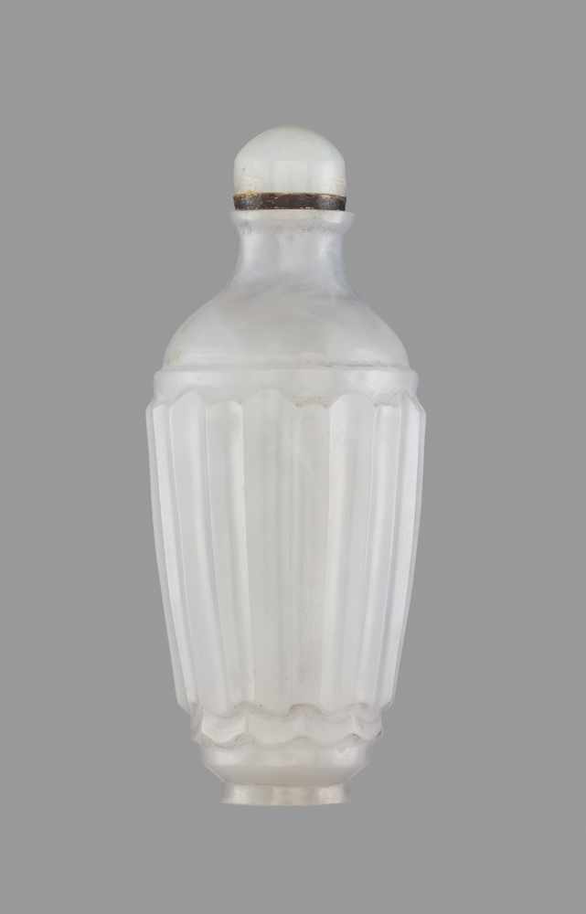 AN INSCRIBED WHITE JADE MUGHAL STYLE SNUFF BOTTLE White nephrite with greyish streaks, good even