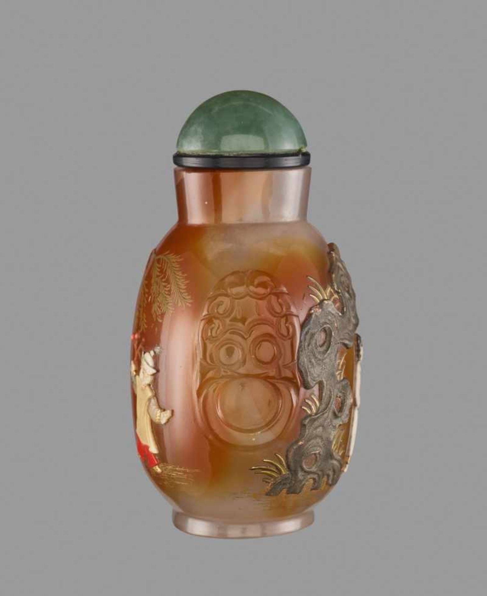 A LACQUER, IVORY AND SOAPSTONE-EMBELLISHED CHALCEDONY 'FIGURES' SNUFF BOTTLE Chalcedony of light - Image 3 of 5