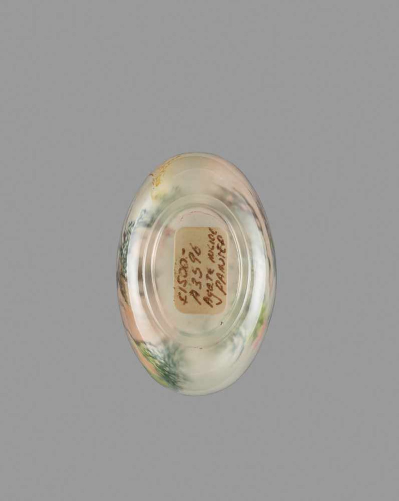 AN INSIDE PAINTED CHALCEDONY SNUFF BOTTLE Chalcedony of even light caramel tone, with few streaks of - Image 6 of 6