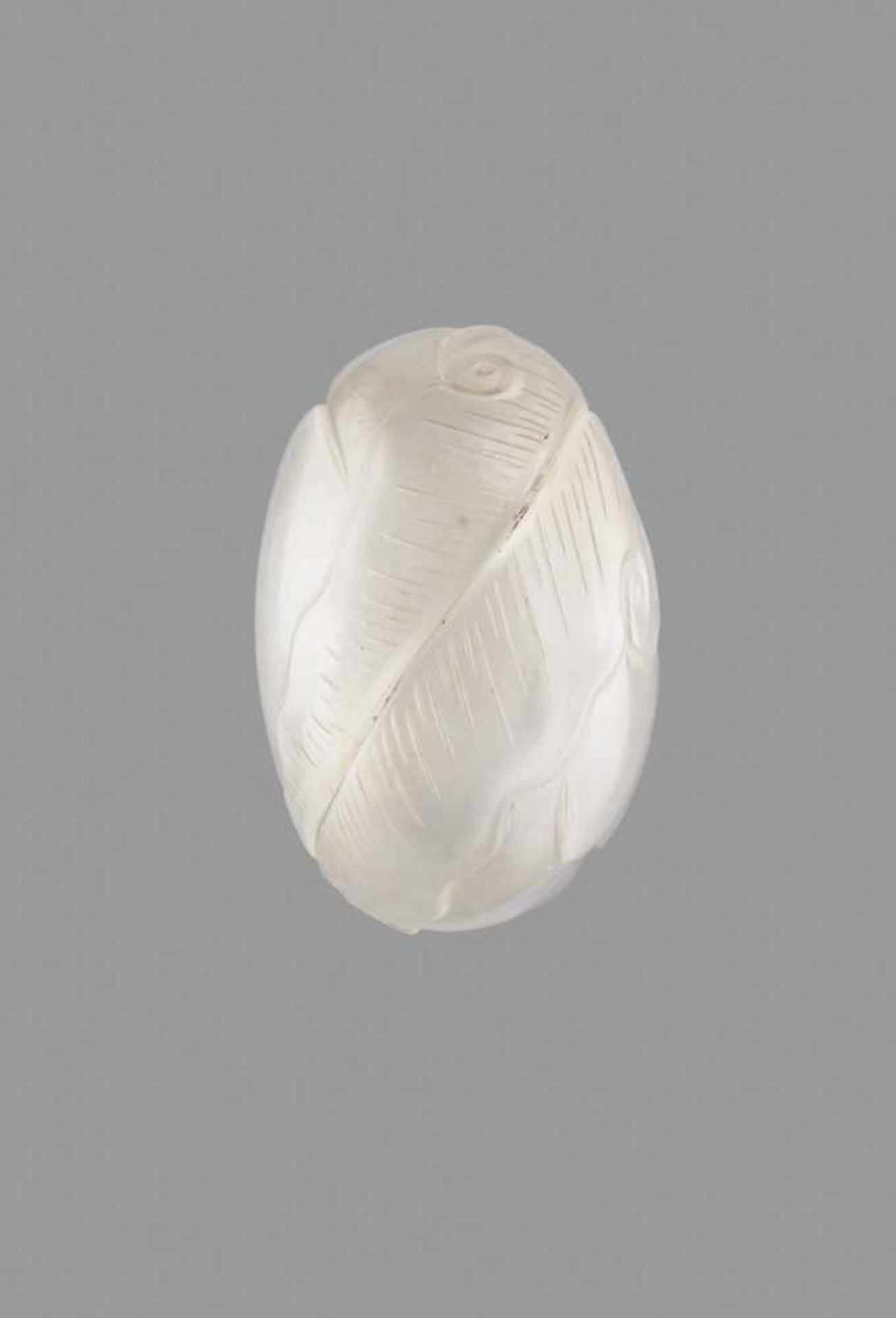 A CRYSTAL 'GOURD AND VINE' SNUFF BOTTLE, EARLY 19TH CENTURY Rock crystal of pure translucent - Bild 6 aus 6