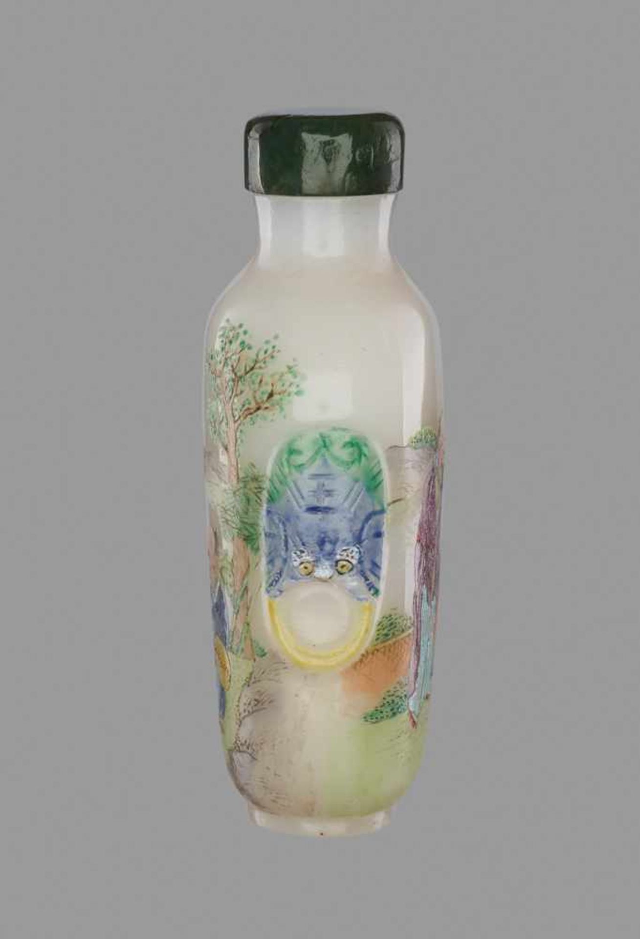 A ‘FAMILLE ROSE’ ENAMELLED AND CARVED WHITE GLASS GUYUE XUAN SNUFF BOTTLEMolded and carved opaque - Image 3 of 6