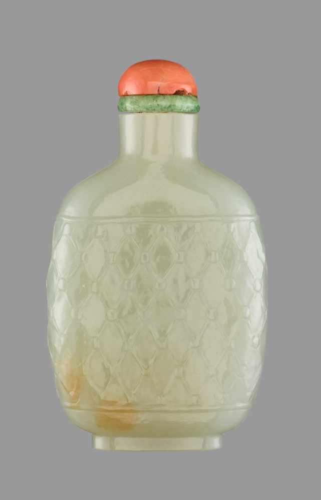 A WHITE JADE 'RHOMBUS BORDER' SNUFF BOTTLE, QING DYNASTY White jade with shades of russet, shiny