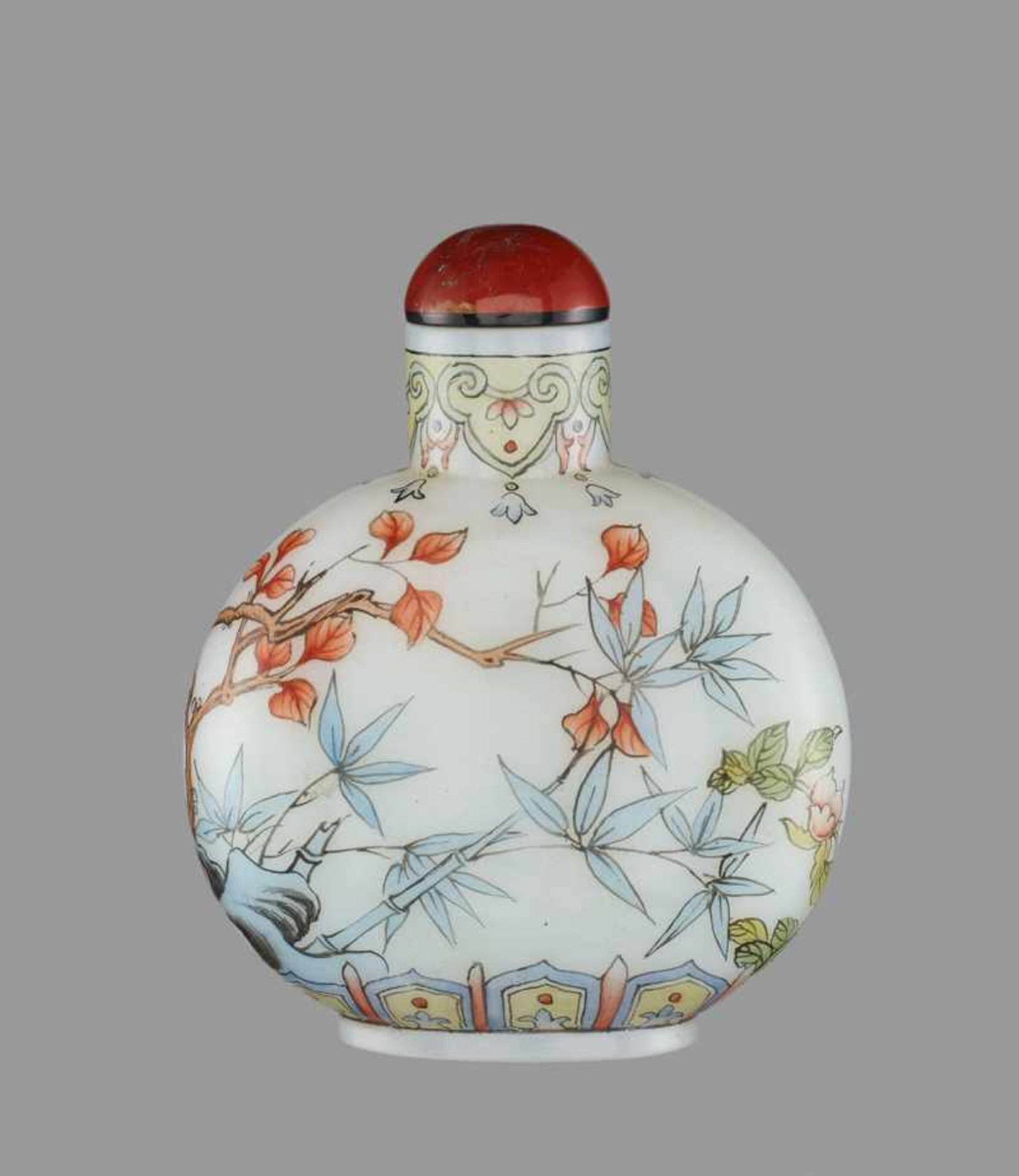 AN ENAMELED GLASS SNUFF BOTTLE, SCHOOL OF YE BENGQI Opaque white glass body with painted - Image 2 of 6