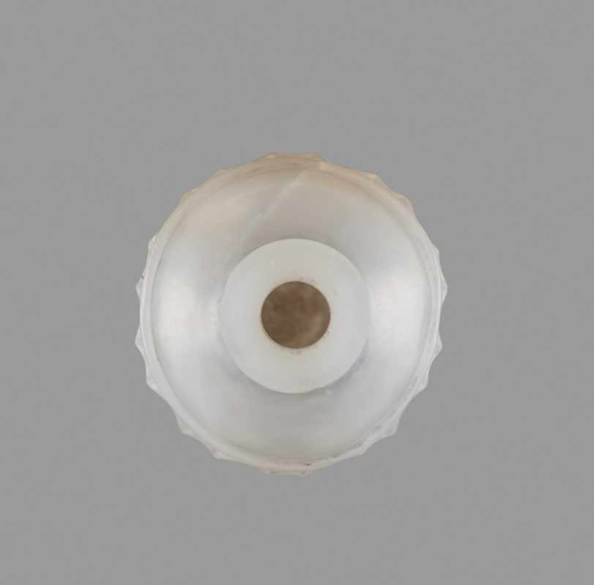 AN INSCRIBED WHITE JADE MUGHAL STYLE SNUFF BOTTLE White nephrite with greyish streaks, good even - Image 5 of 6