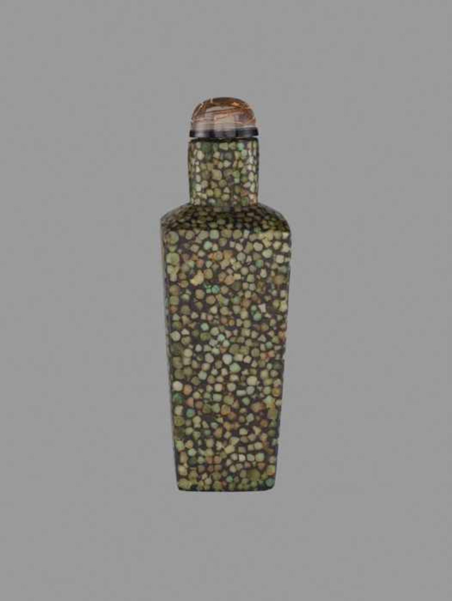 A SHAGREEN SNUFF BOTTLE, QING DYNASTY Shagreen (sometimes called sharkskin among collectors, but - Image 4 of 6