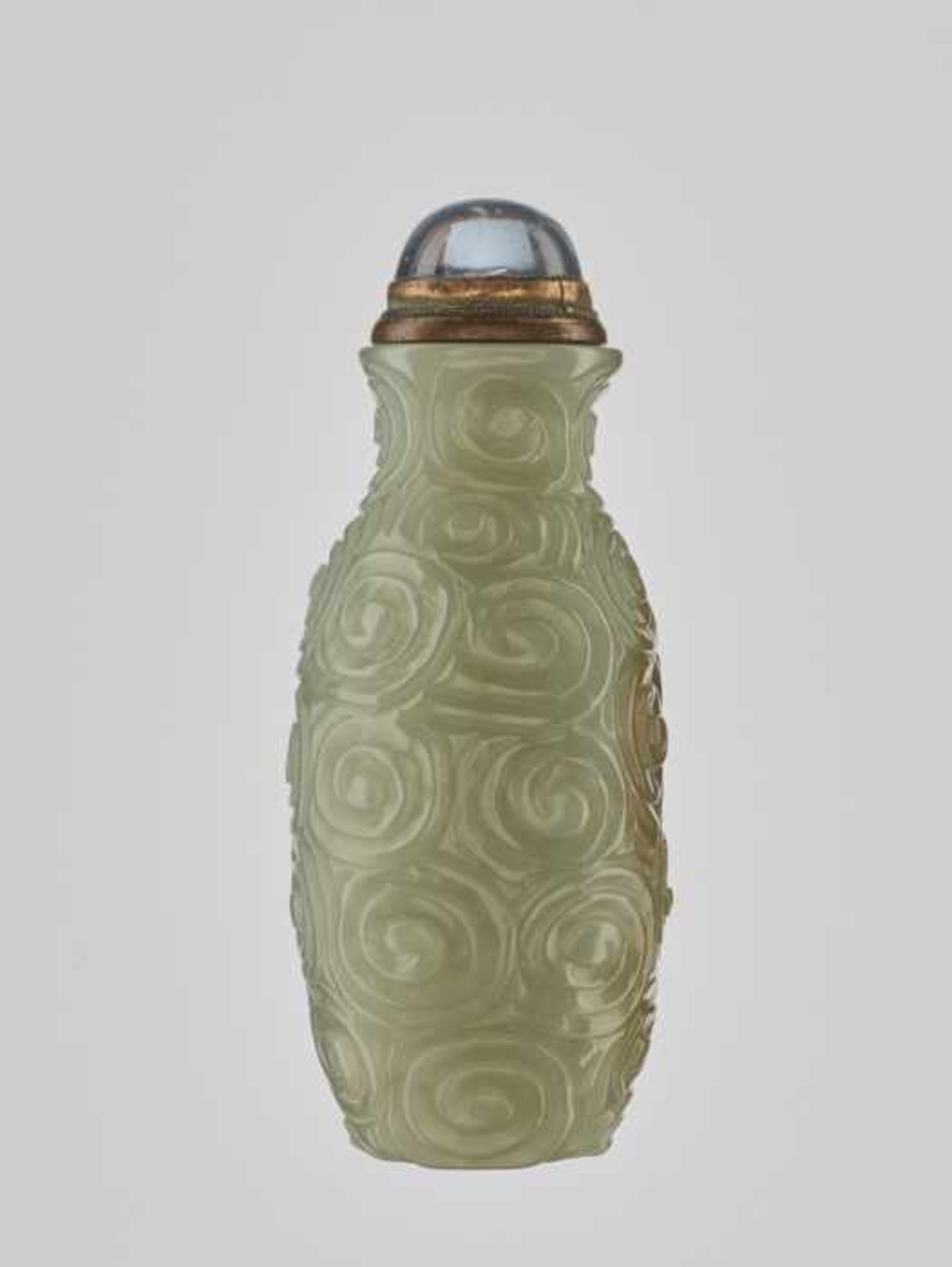 A CELADON JADE ‘SPIRAL’ SNUFF BOTTLE, 19th CENTURY Massive and heavy nephrite of even, almost - Image 4 of 6