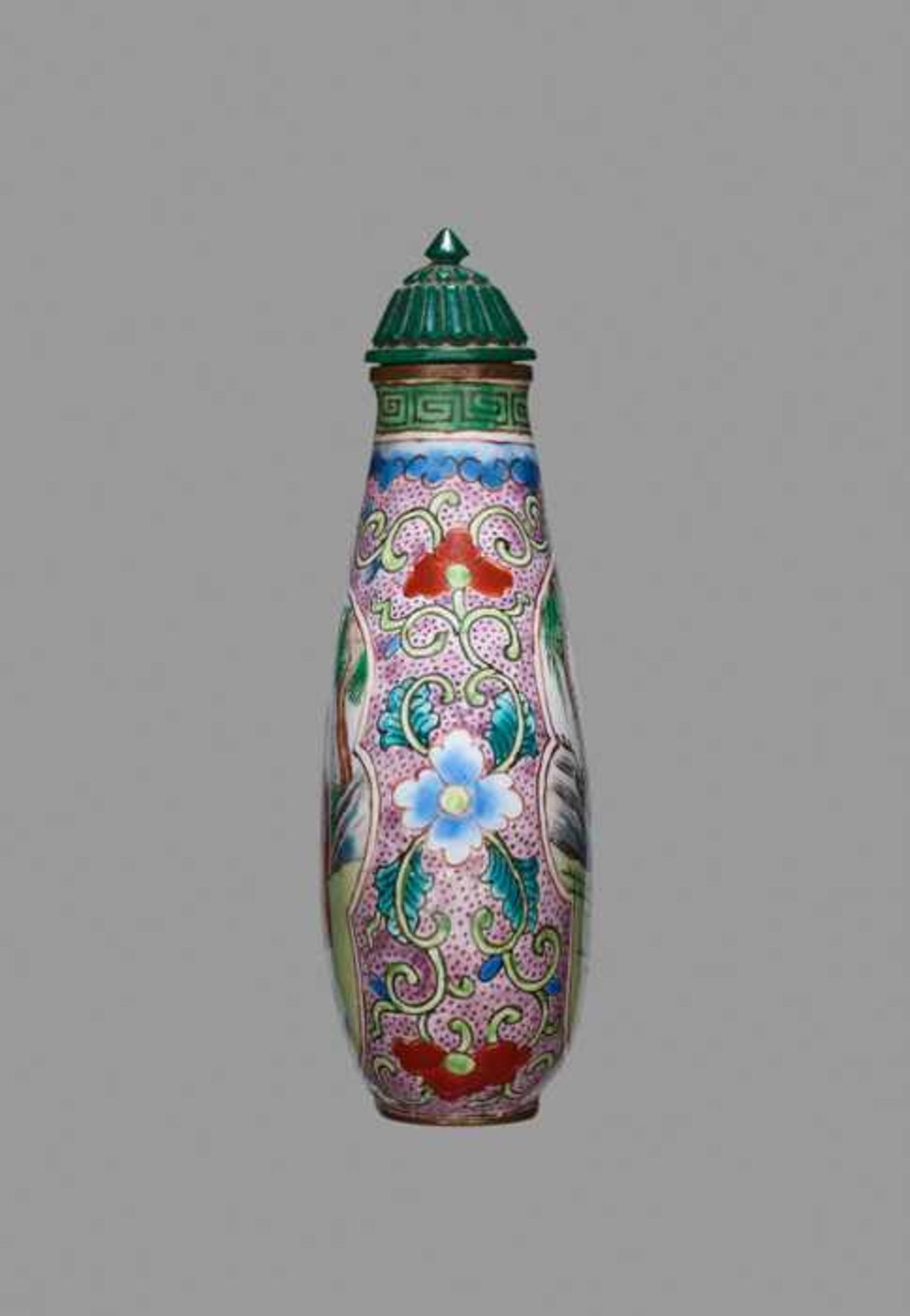 AN ENAMELED COPPER SNUFF BOTTLE, GUANGZHOU, 1850-1930 Copper with painted enamels. China, 1850-1930A - Image 3 of 6