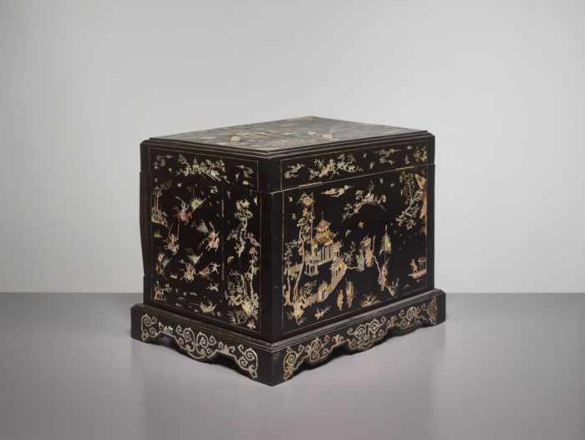 A YU MU ELMWOOD TABLE CABINET WITH MOTHER-OF-PEARL INLAYS, QING DYNASTY Ulmus parvifolia, also known - Image 4 of 8