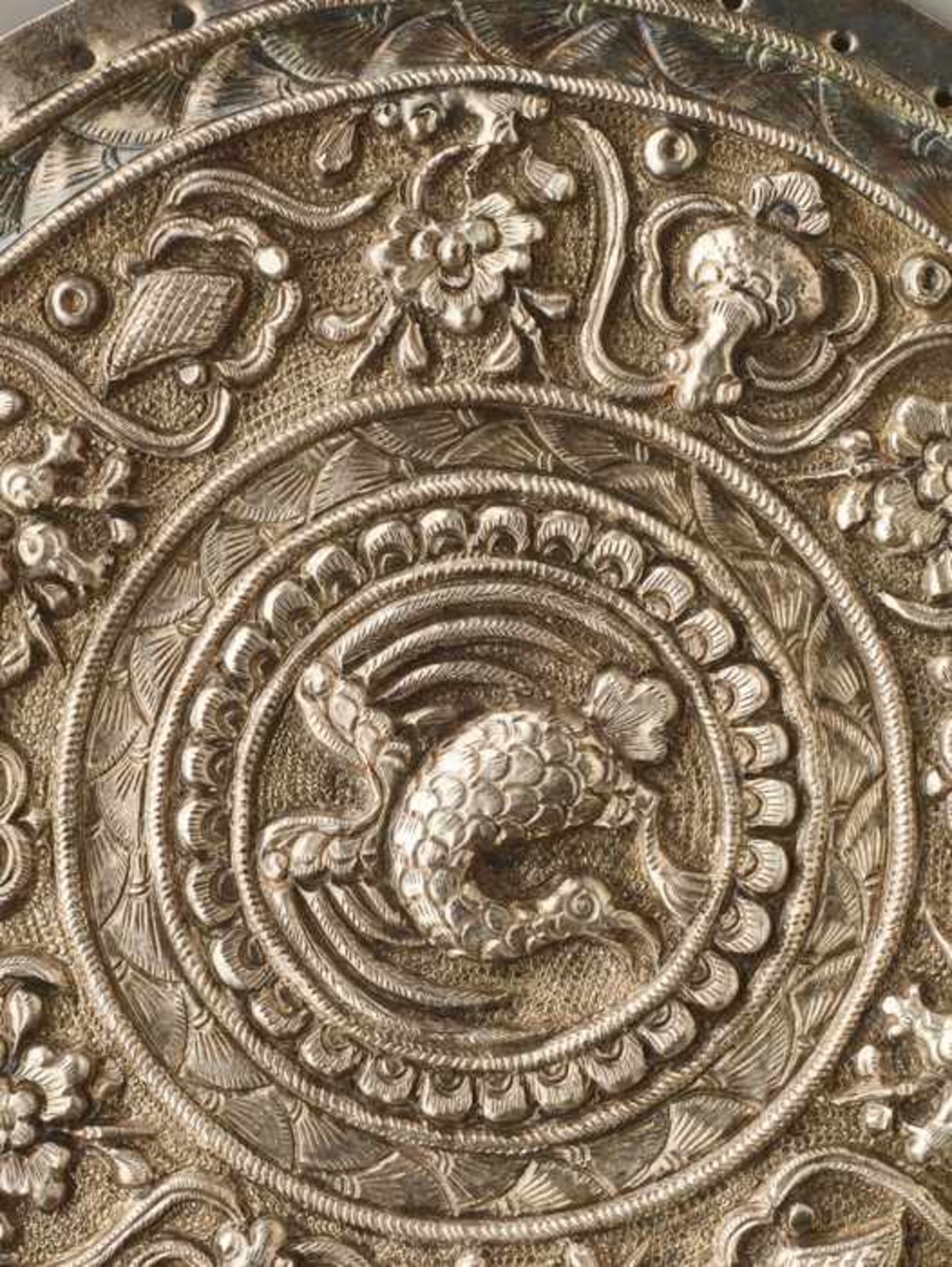 A PAIR OF BUDDHIST SILVER REPOUSSÉ EMBLEMS, QING DYNASTY Silver. China, 18th-19th centuryBoth - Image 3 of 4