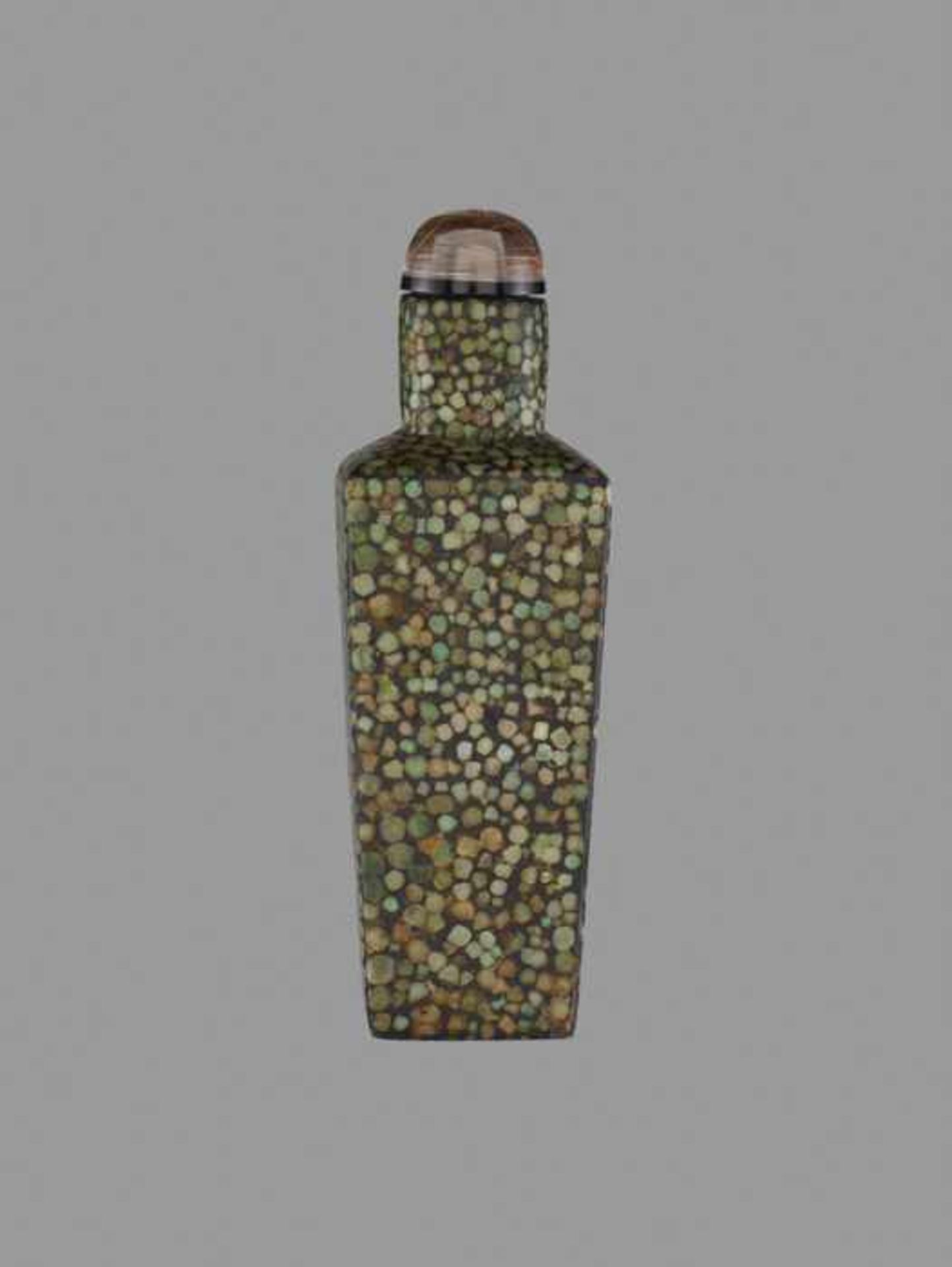 A SHAGREEN SNUFF BOTTLE, QING DYNASTY Shagreen (sometimes called sharkskin among collectors, but - Image 2 of 6