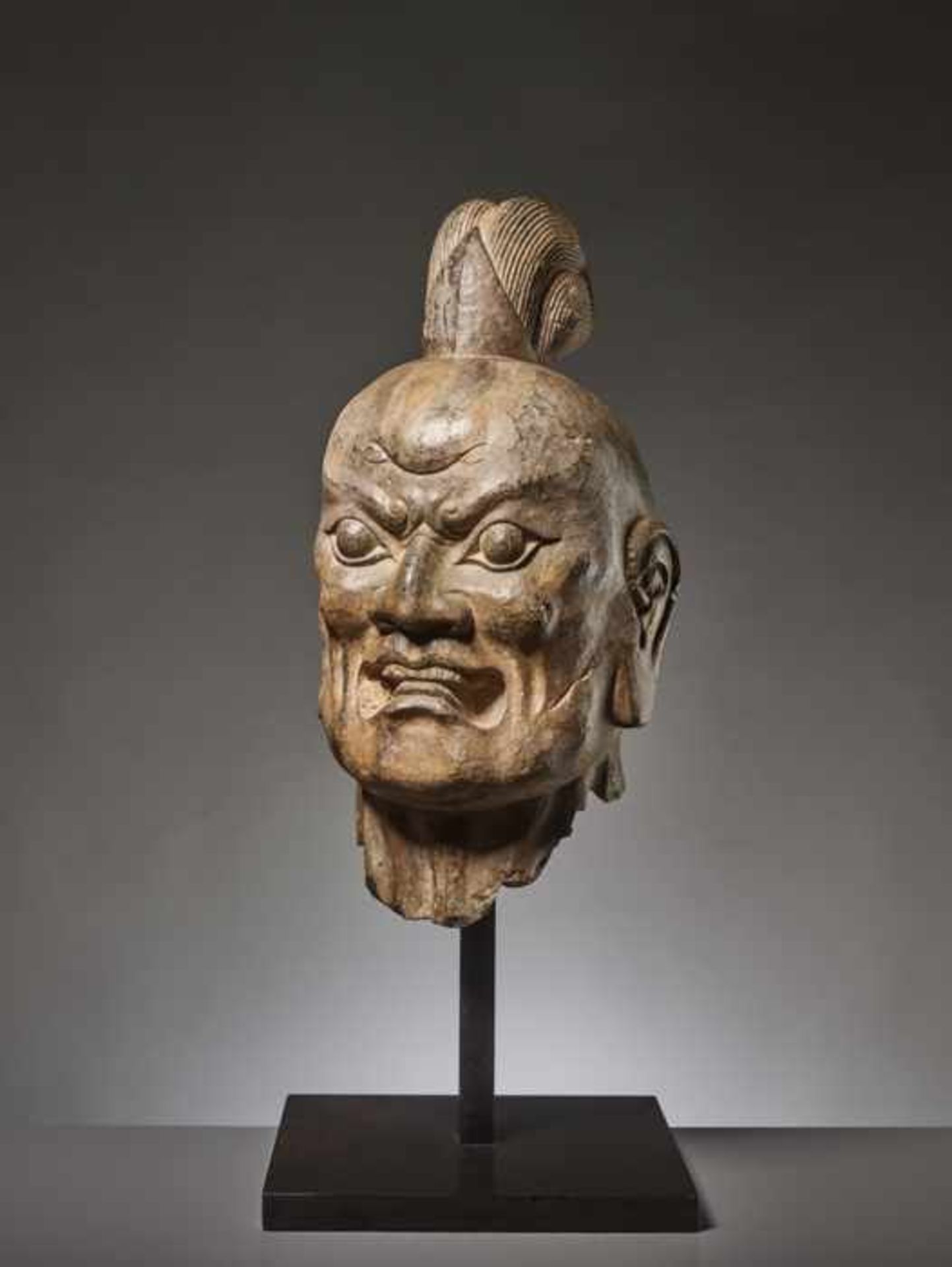 OVER-LIFESIZE LIMESTONE HEAD OF A TIANWANG GUARDIAN GOD, CHINA, TANG DYNASTY Sculpted and carved - Image 3 of 8