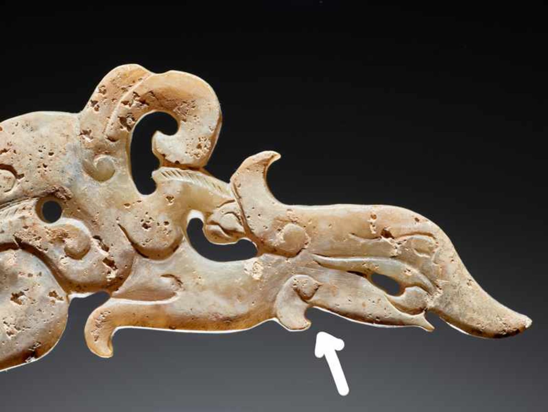 A UNIQUE ELEGANT AND DELICATELY CARVED DRAGON-SHAPED XI OR “KNOT-OPENER” Jade. China, EASTERN - Image 3 of 10