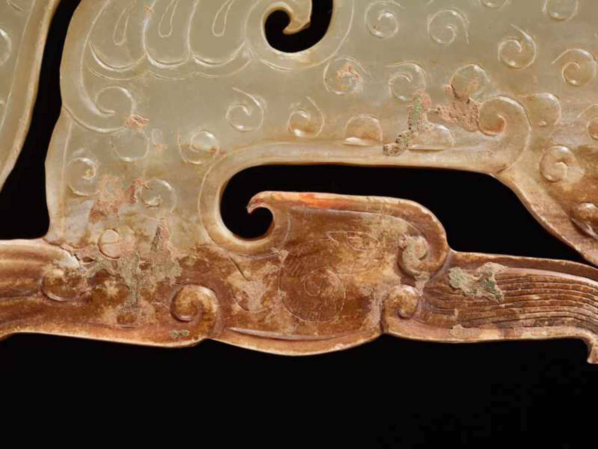 A SUPERB AND EXTREMELY RARE LARGE DRAGON-SHAPED PLAQUE CARVED IN WHITE JADE Jade. China, EASTERN - Image 3 of 8