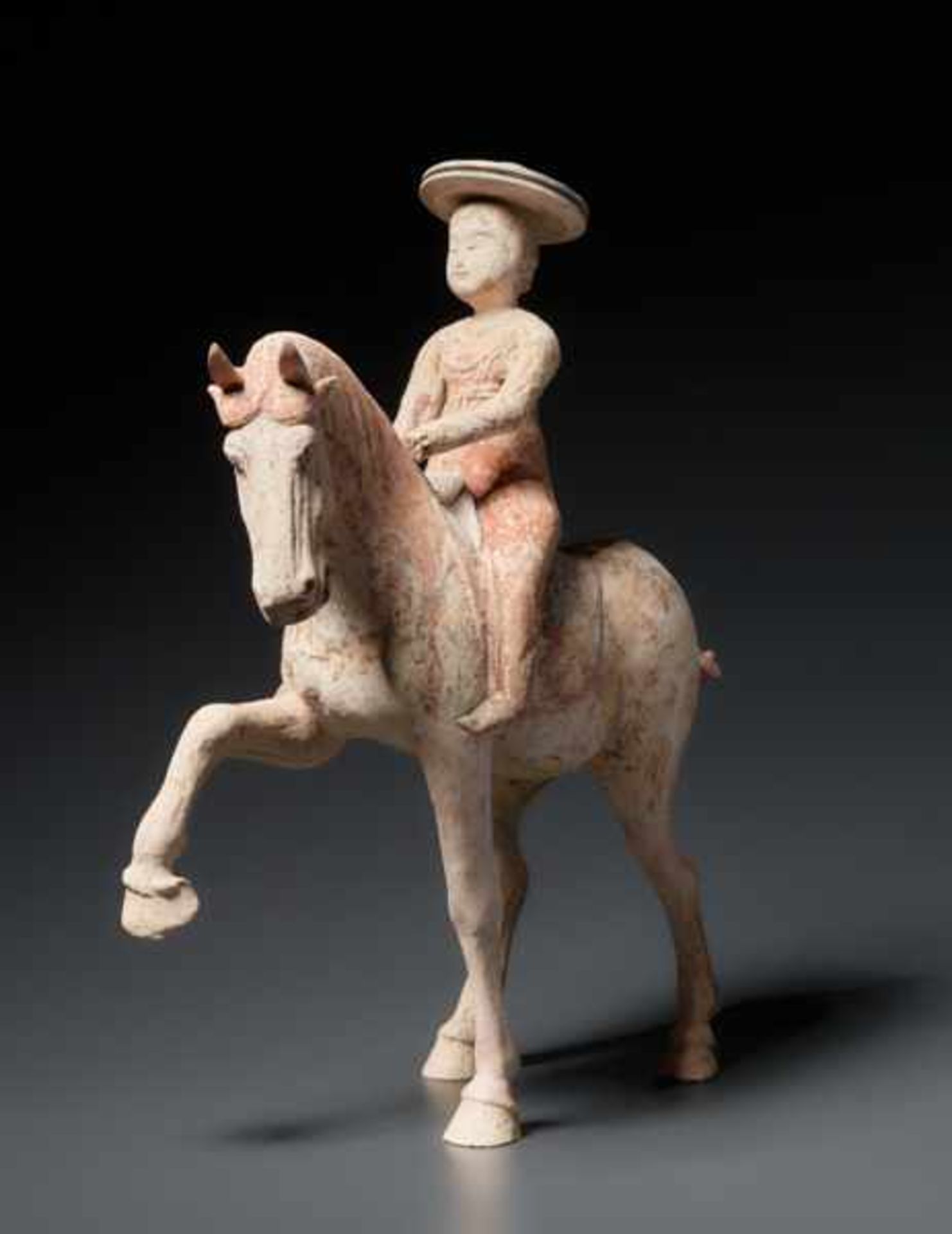 EQUESTRIAN LADY Terracotta with painting. China, Tang-dynasty (618 - 905), TL-getestetAn exceptional - Bild 2 aus 4