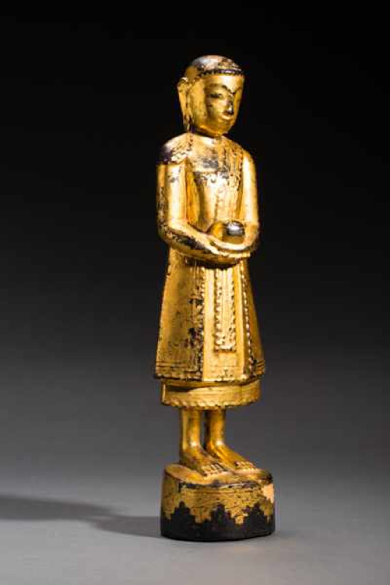 STANDING ARHAT Noble wood, lacquer, gilding. Burma, first half of 20th cent.An apostle of the - Image 4 of 7