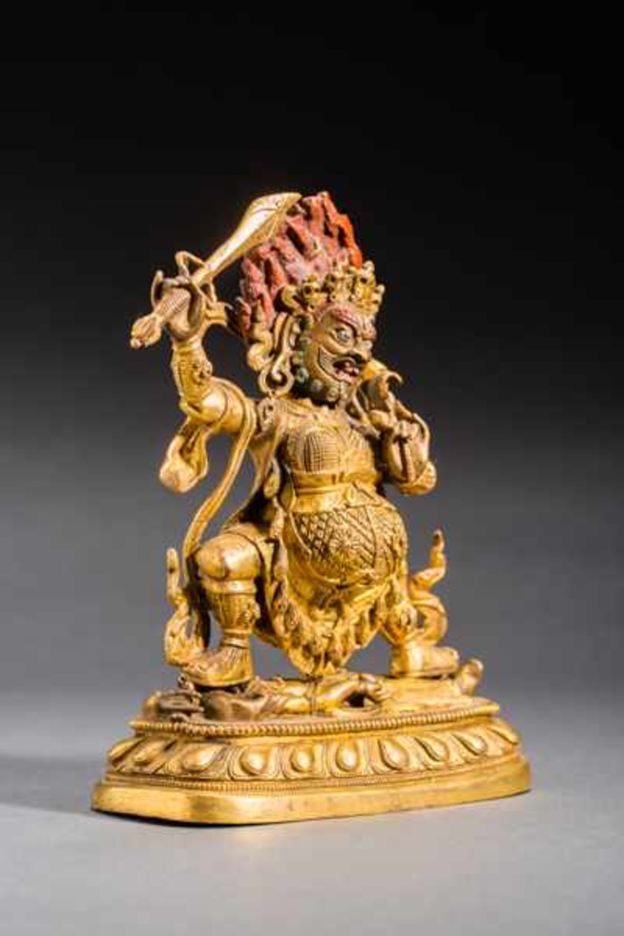 THE DIVINITY MAHAKALA ON GANESHA Fire-gilded bronze. Tibet, in the style of 18th cent.Very - Image 3 of 8