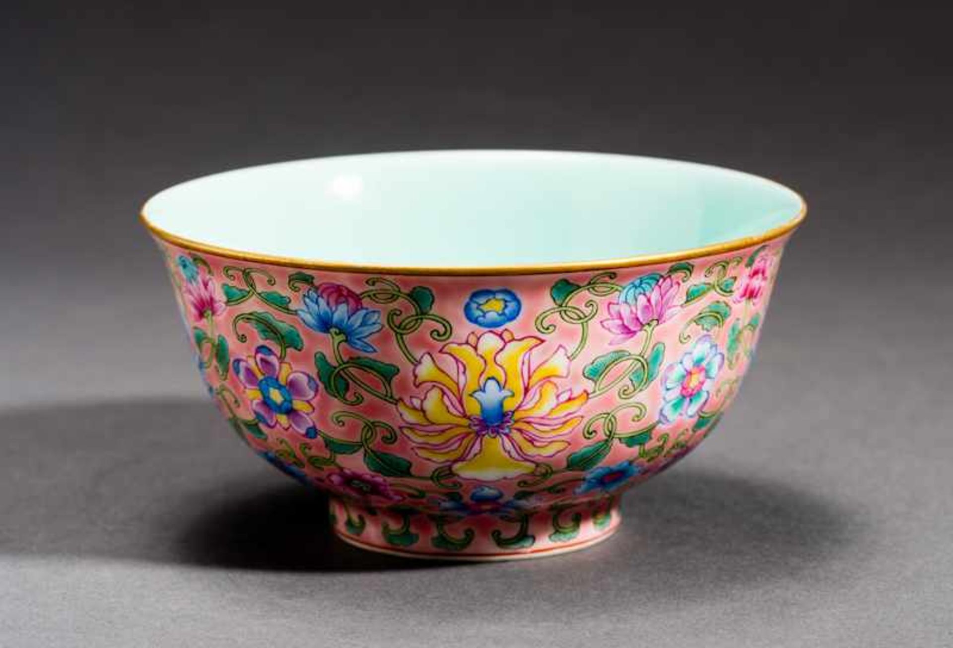 BOWL WITH LOTUS-BLOSSOM DECORATION Porcelain with enamel paint. China, Fine, curved walls, gilded