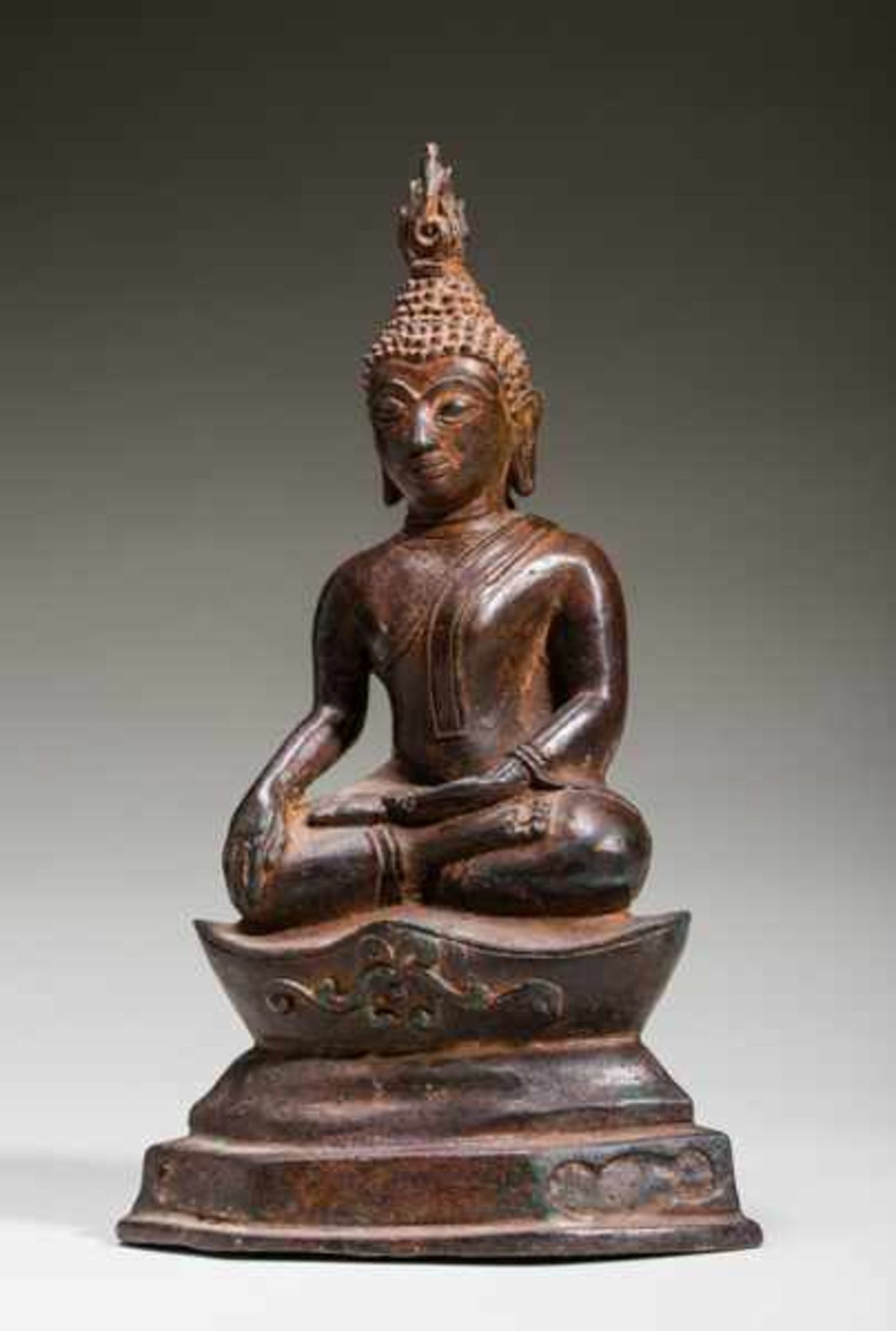 SEATED BUDDHA SHAKYAMUNI Bronze. Laotisch, ca. 18th to 19th cent.Buddha, Shakyamuni, seated in - Image 3 of 6