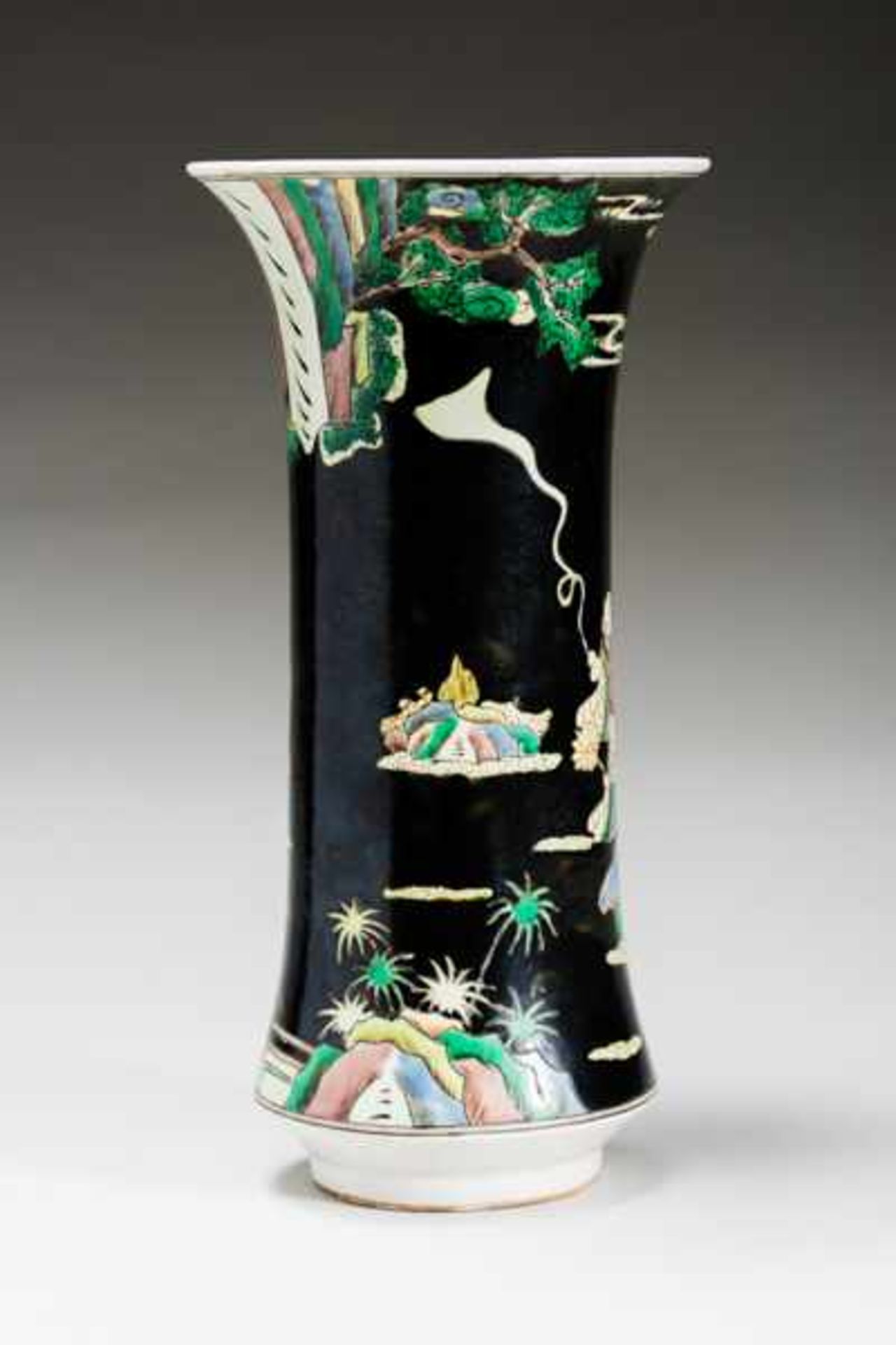 VASE WITH EIGHT IMMORTALS Porcelain with enamel paint. China, Tall vase, flared at both ends, with a - Image 2 of 7