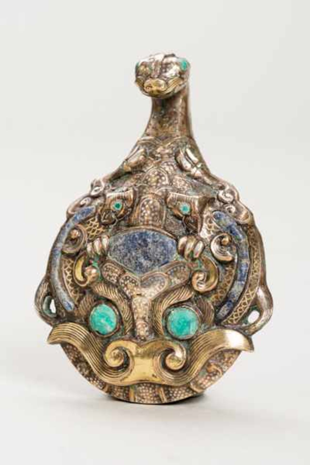 MYTHICAL CREATURE AS BELT BUCKLE Bronze, gold, silver, turquoise, lapis lazuli. China, Warring