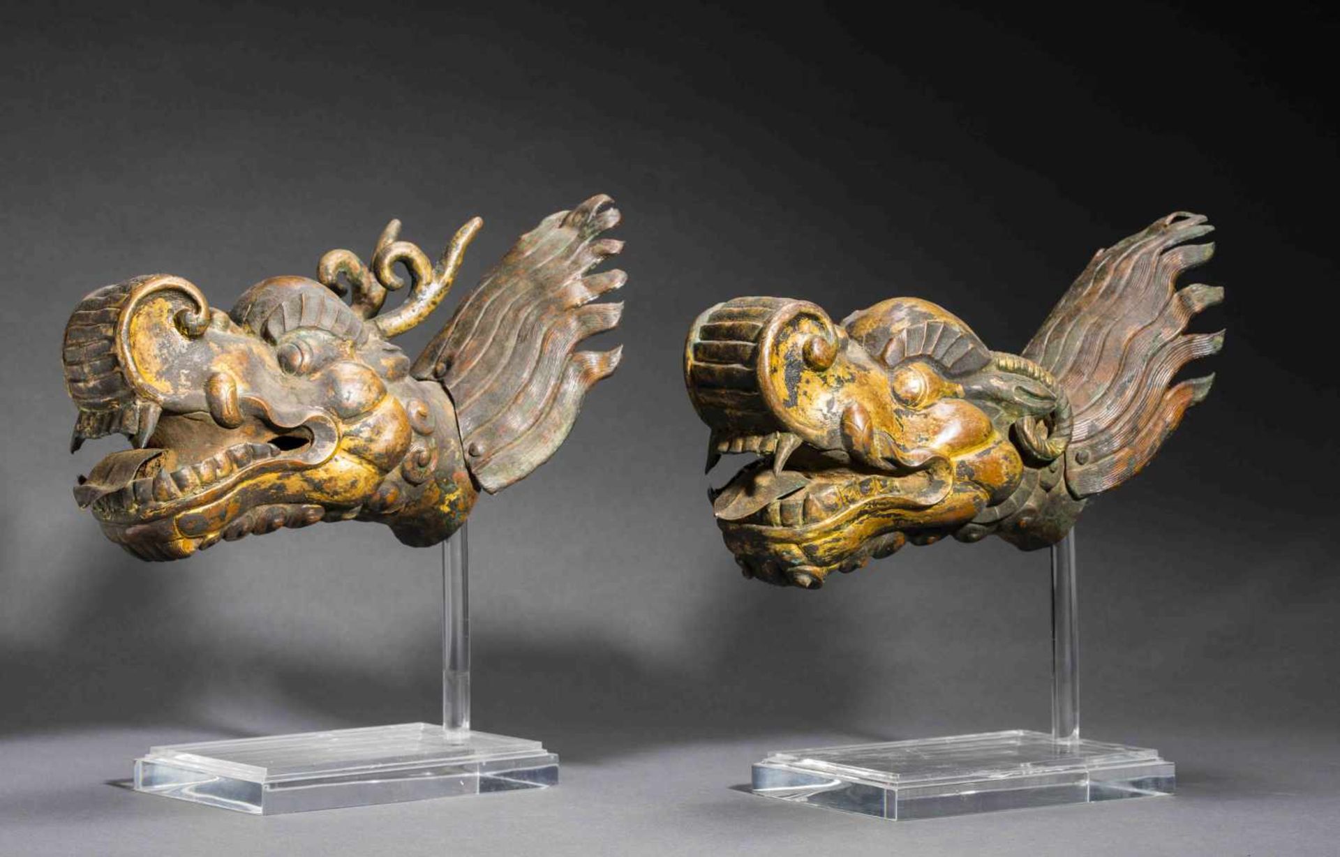 EXPRESSIVE PAIR OF OF MAKARA-HEADS Copper repoussé with gilding. Tibet, ca. 18th cent. / 19 cent. - Image 3 of 5