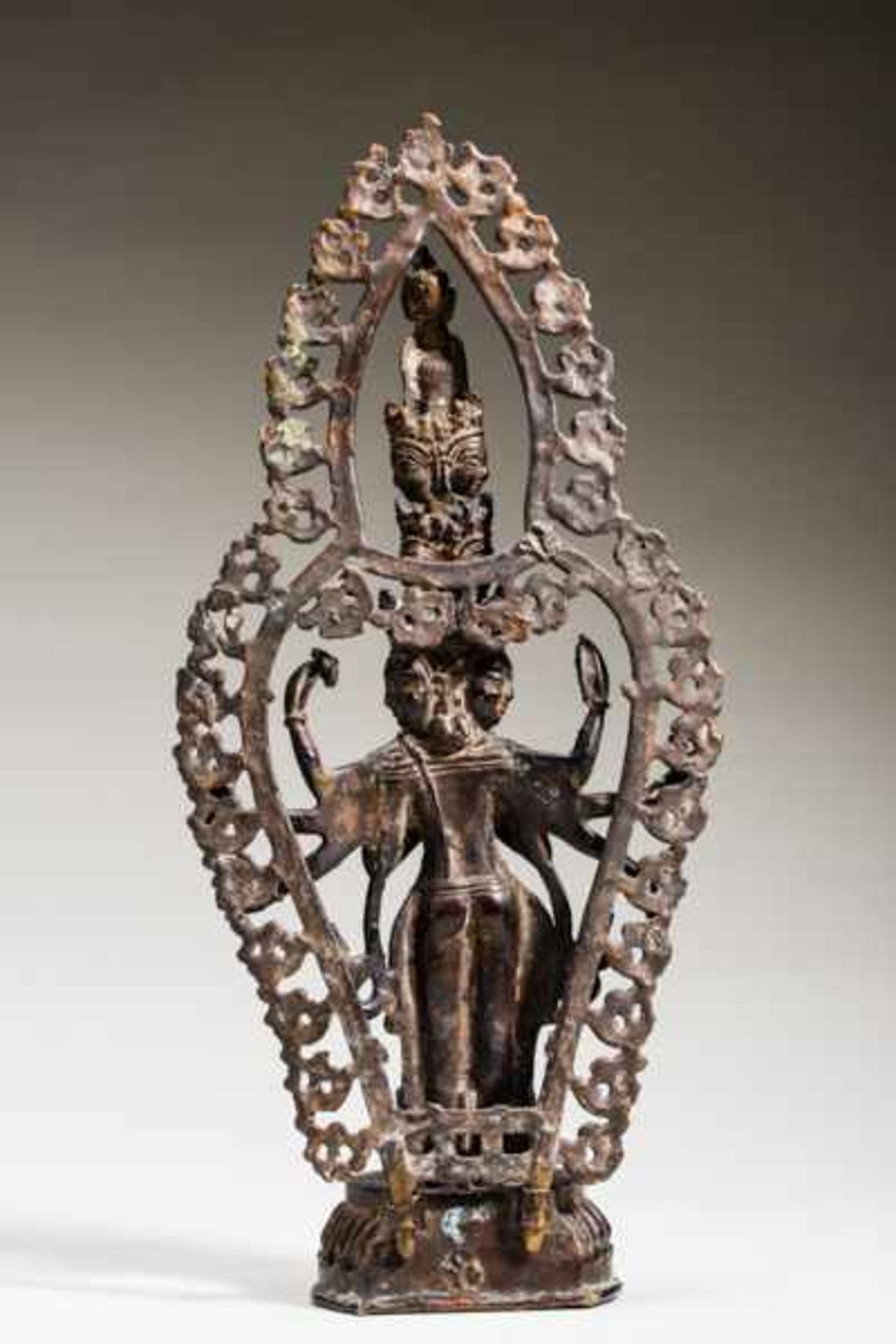 ELEVEN-HEADED LOKESHVARA Bronze. Tibet, ca. 17th cent.This special form of the Bodhisattva, - Image 6 of 7