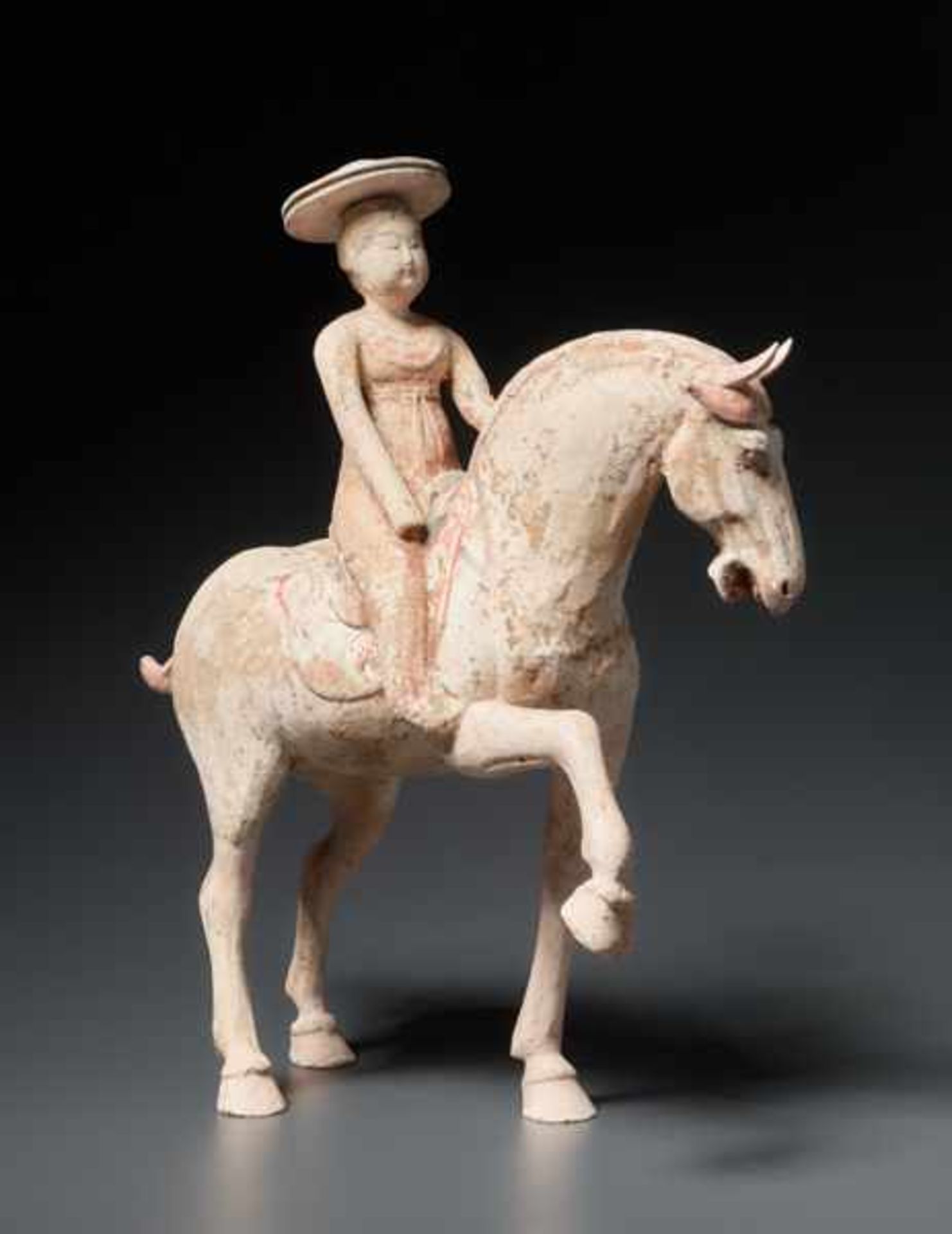 EQUESTRIAN LADY Terracotta with painting. China, Tang-dynasty (618 - 905), TL-getestetAn exceptional