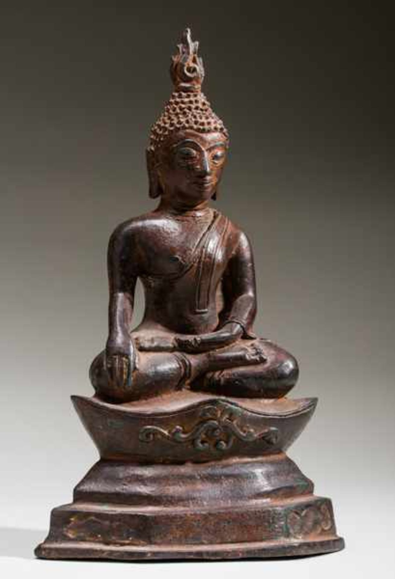 SEATED BUDDHA SHAKYAMUNI Bronze. Laotisch, ca. 18th to 19th cent.Buddha, Shakyamuni, seated in - Image 2 of 6