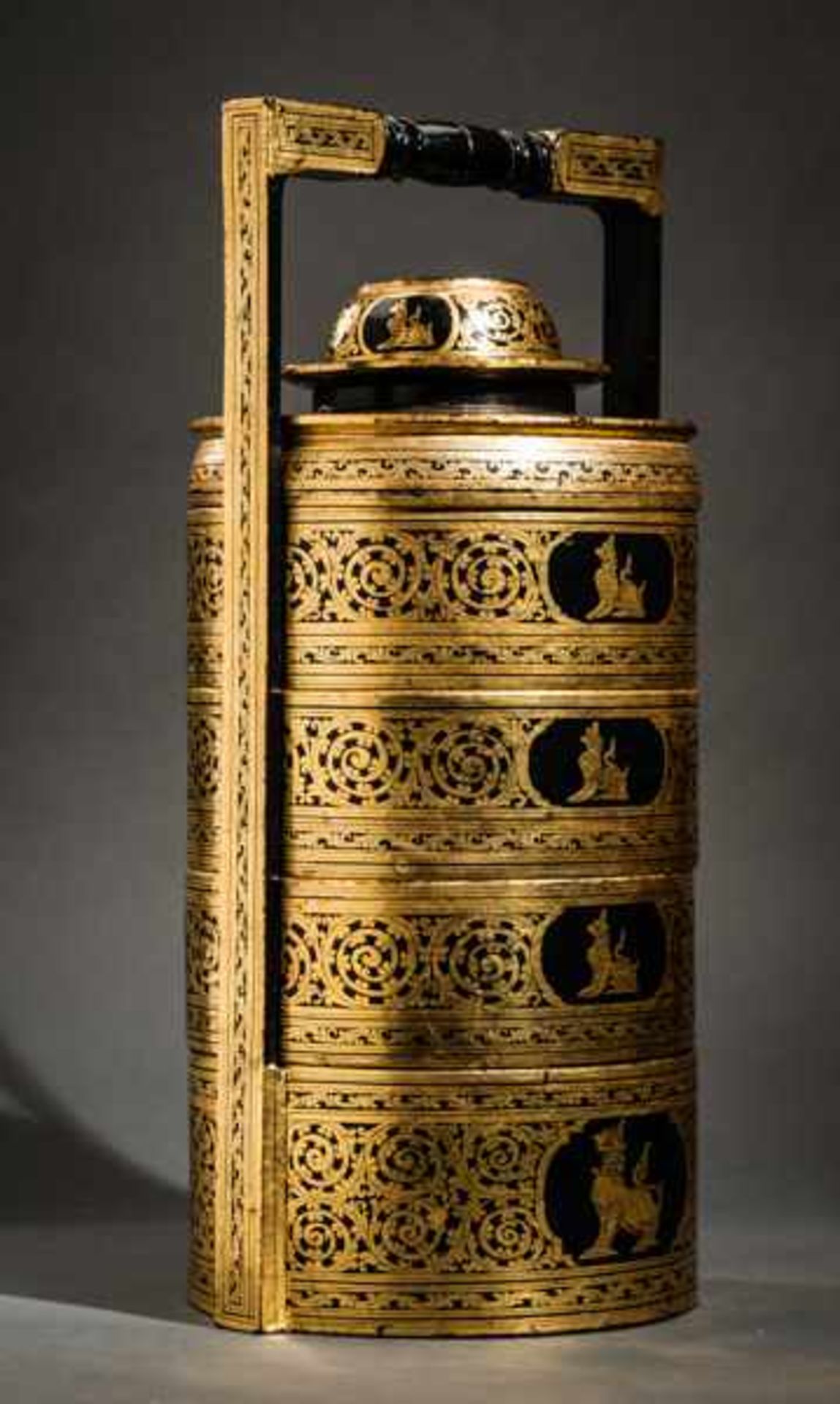 TALL MULTILAYER VESSEL Wood, bamboo, lacquer technique, gold. Burma, late Konbaung, 19th cent.Four - Image 4 of 5