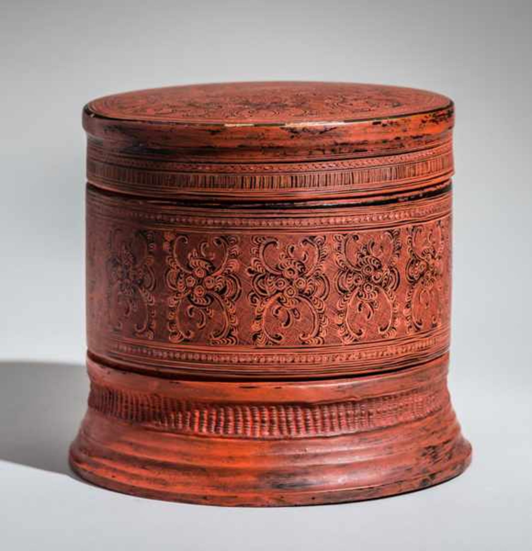 COSMETIC BOX BI-IT Lacquer technique, wood and bamboo. Burma, late Konbaung, 19th cent.A four-