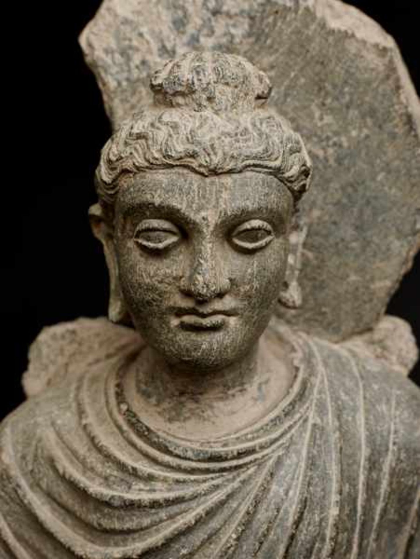 STANDING BUDDHA SHAKYAMUNI Green grey slate. Gandhara, former West-India, 2nd to 3rd cent.A very - Image 6 of 7