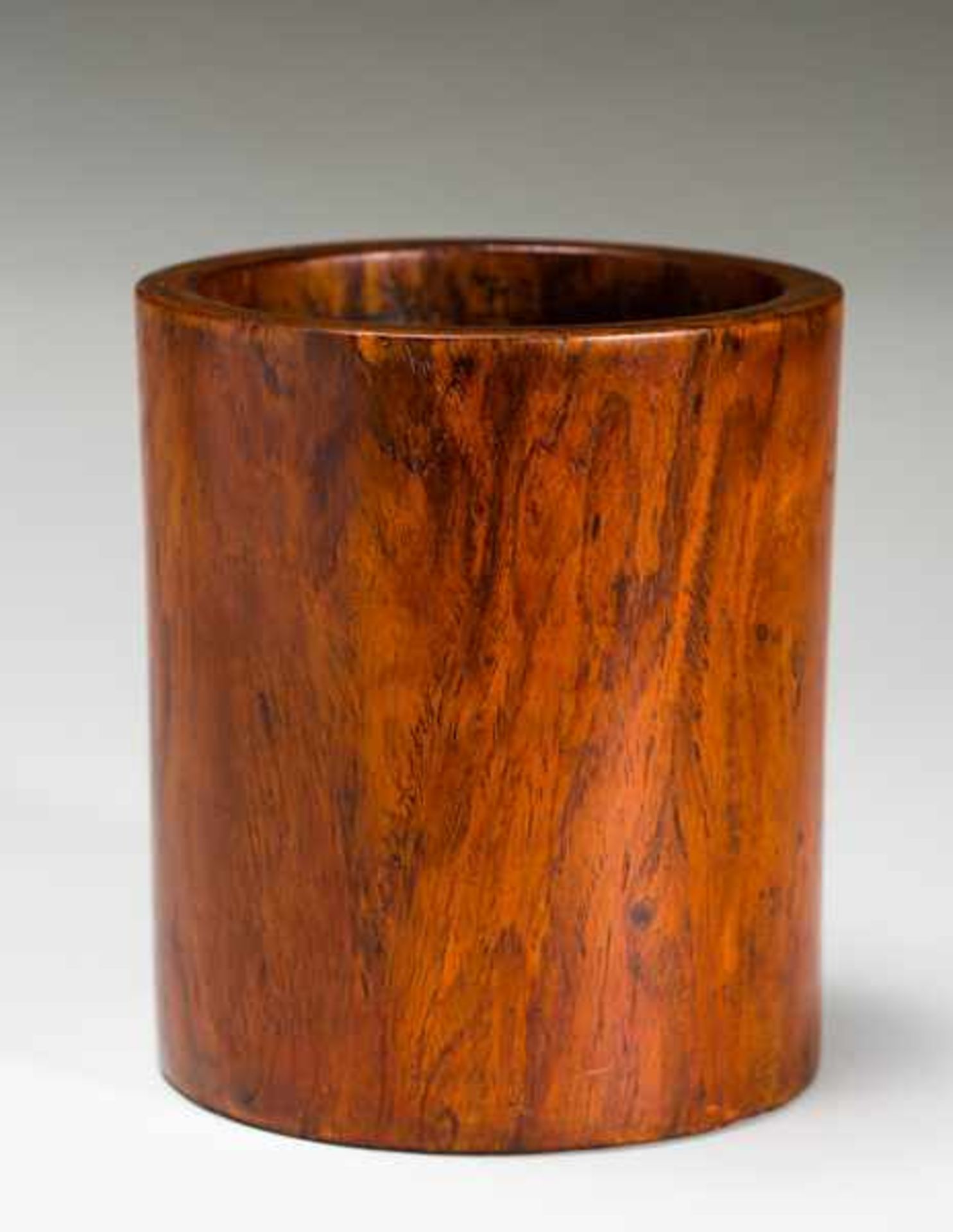 PAINTBRUSH CUP BITONG Noble wood. China, Qing dynasty (1644-1911)Very nice and lively, marbled noble - Bild 2 aus 4