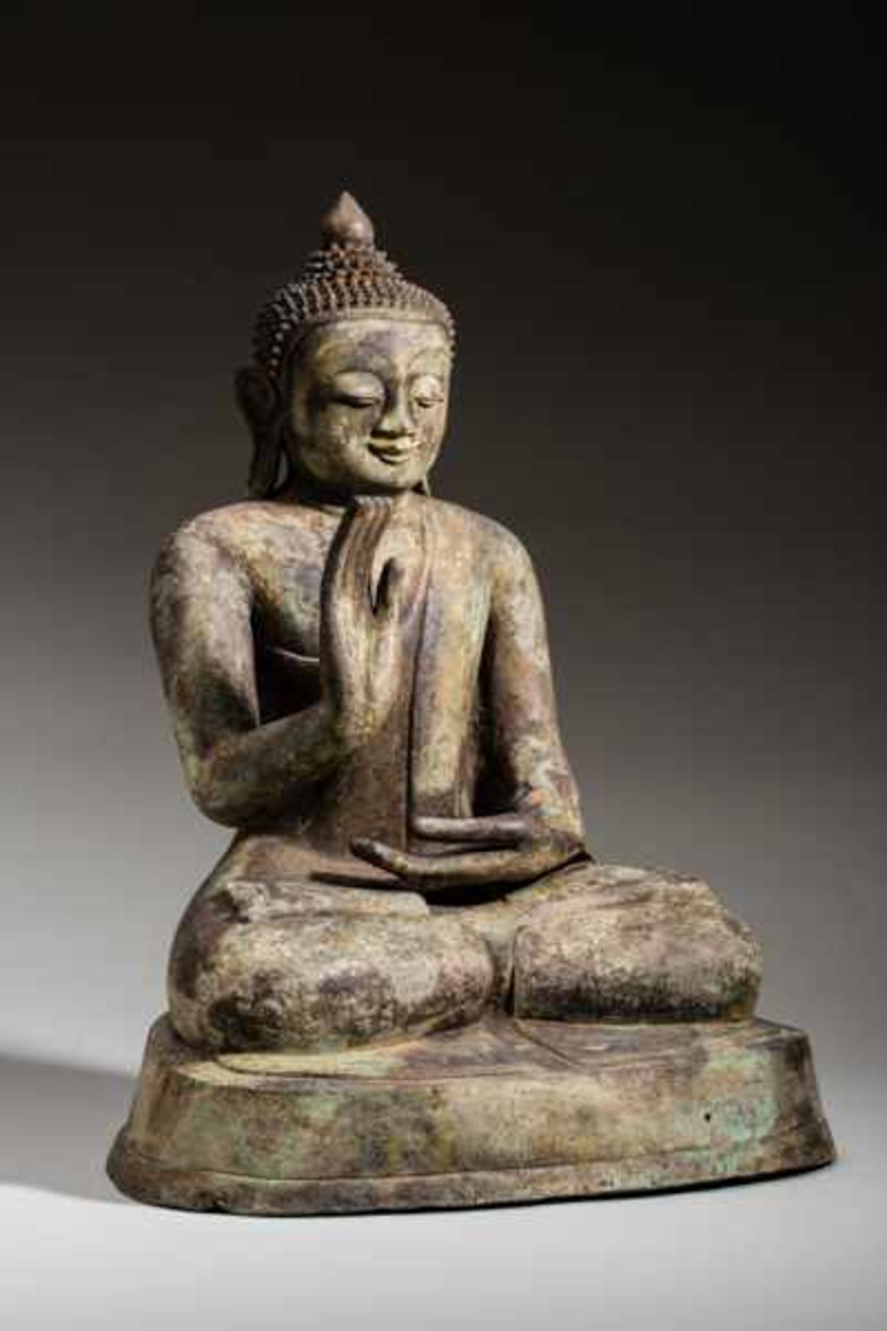 SEATED BUDDHA SHAKYAMUNI Bronze. Burma, in the style of 18th cent.Buddha in lotus position, - Image 2 of 6