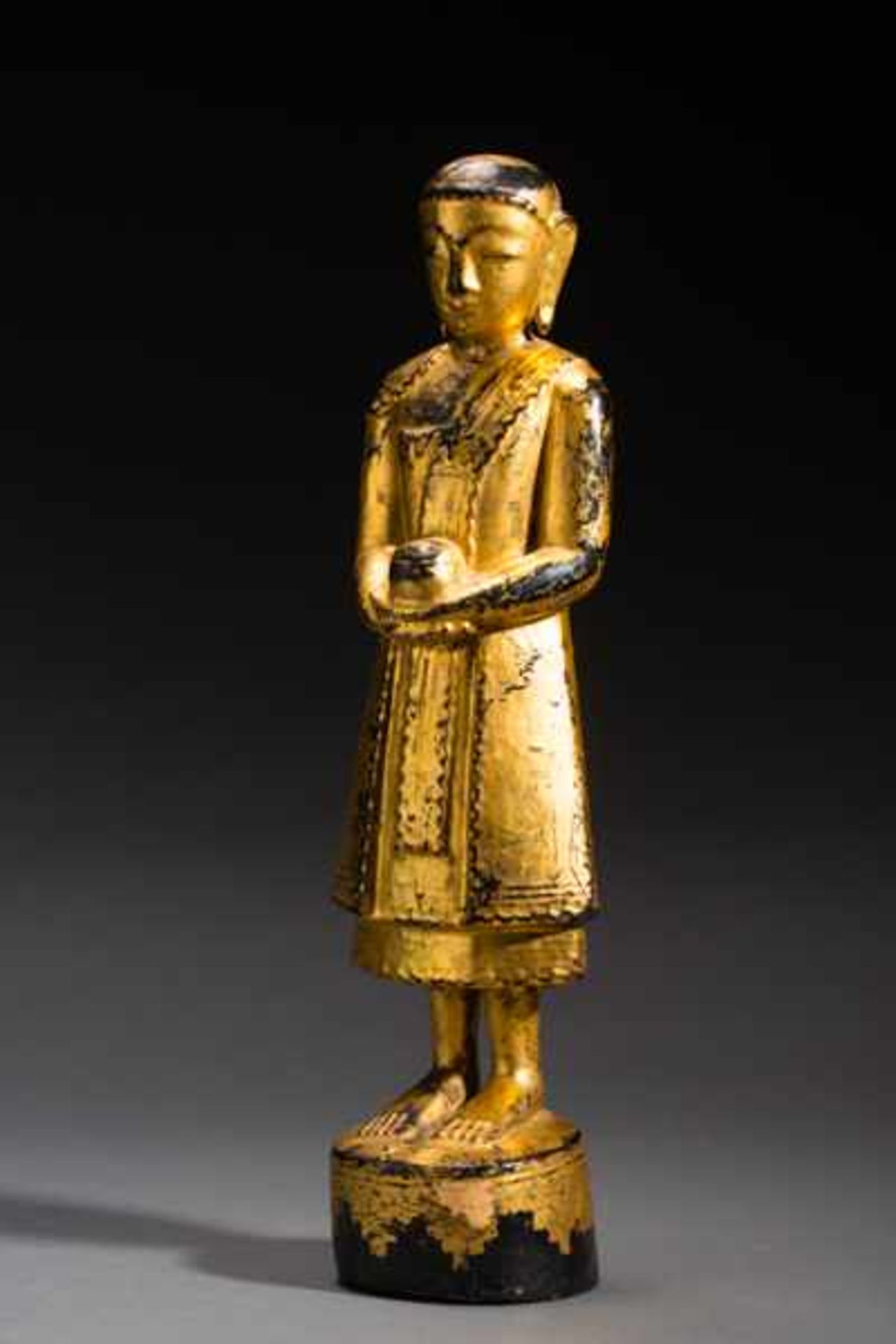 STANDING ARHAT Noble wood, lacquer, gilding. Burma, first half of 20th cent.An apostle of the - Image 2 of 7