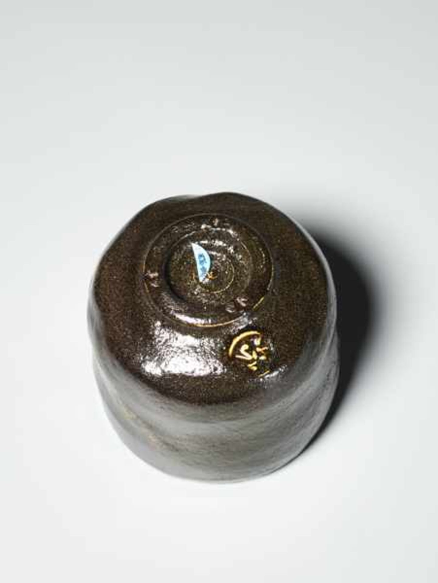 CHAWAN Glazed Raku ceramic. Japan, ca. Meiji and laterStraight-sided cup with light indentation, - Image 6 of 6