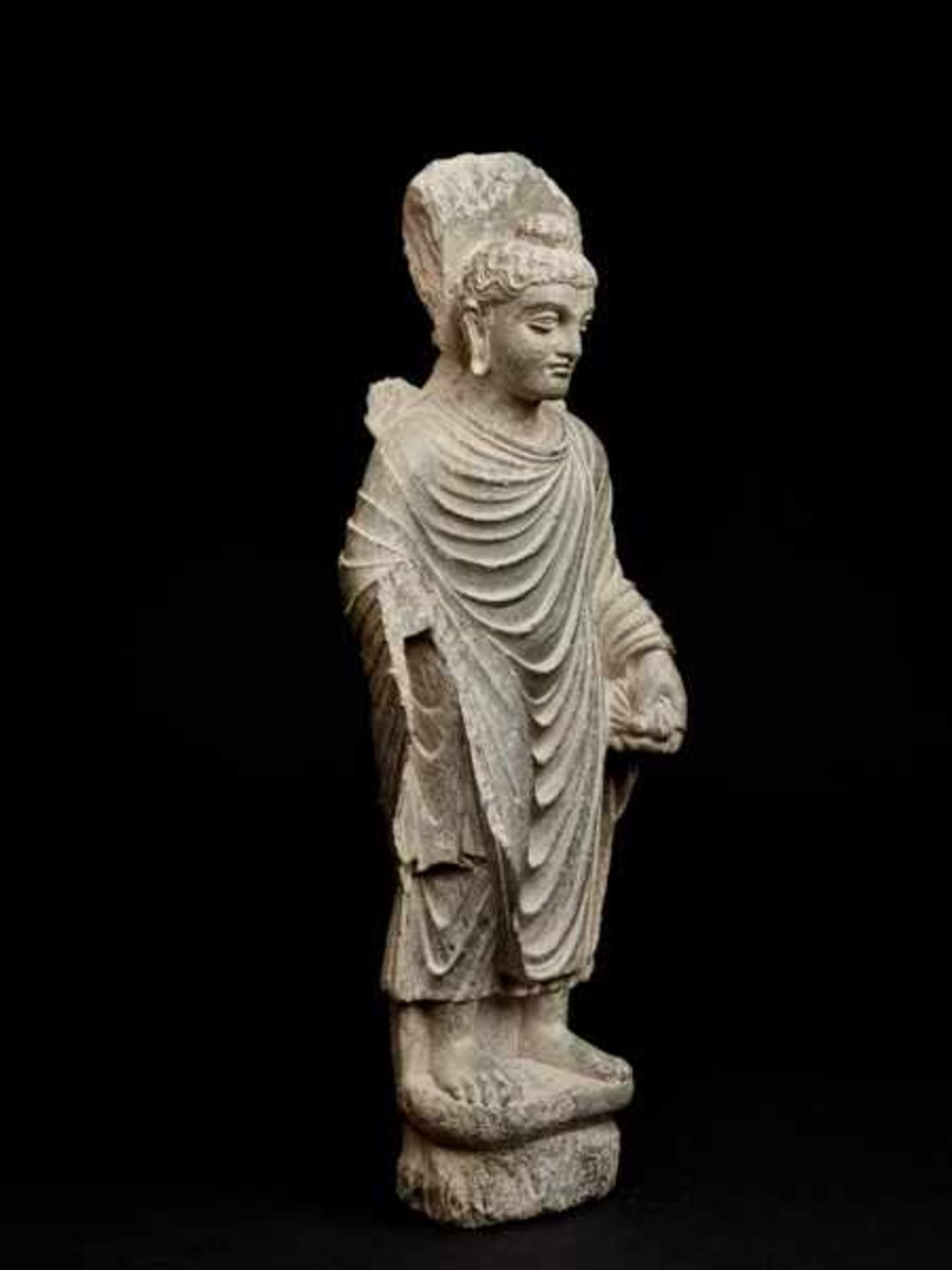 STANDING BUDDHA SHAKYAMUNI Green grey slate. Gandhara, former West-India, 2nd to 3rd cent.A very - Image 3 of 7