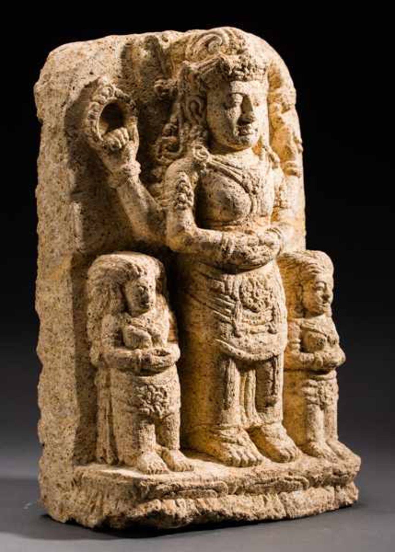 HIGH GOD VISHNU WITH WIVES Tuff. Majapahit, 14th to 15th cent.Very rare stele featuring the high, - Image 3 of 5