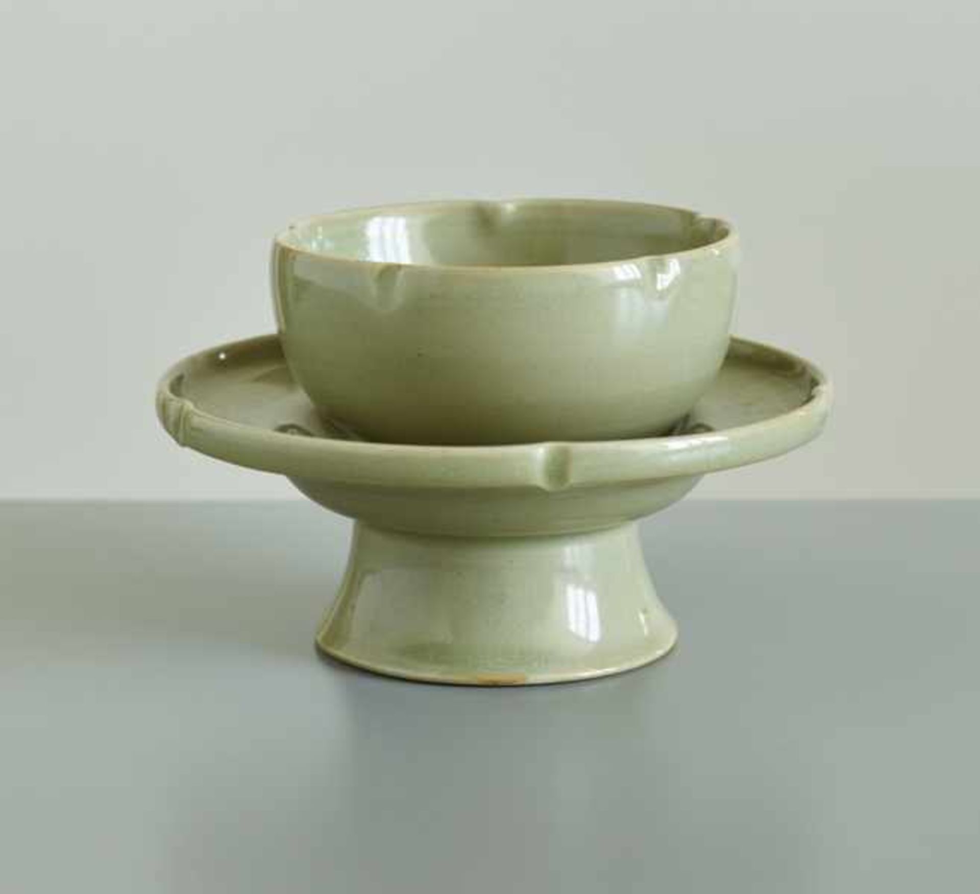 CUP WITH SAUCER Porcelain. China, The saucer has a high, dynamically flared foot and plate-formed - Image 6 of 6